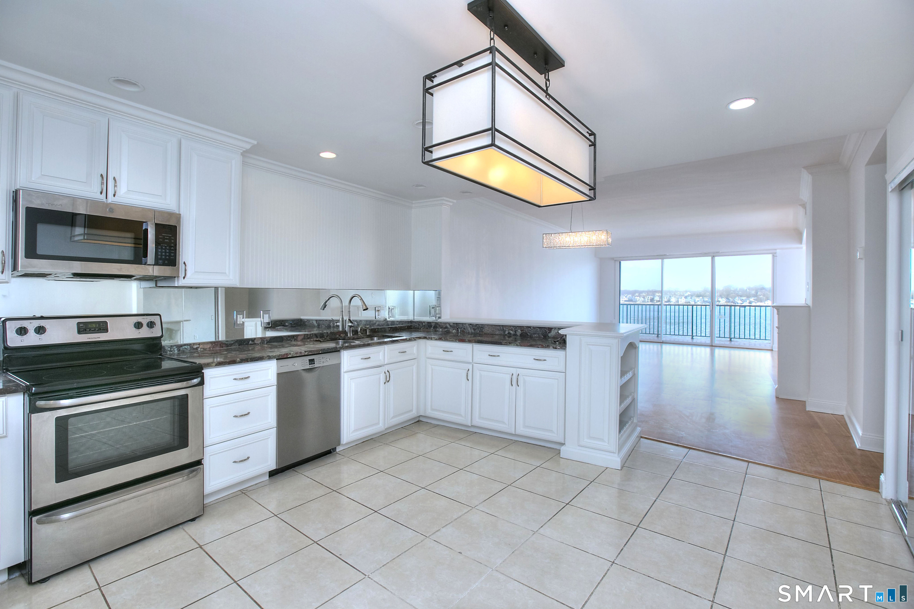 100 Seaview Avenue Unit: 4F
