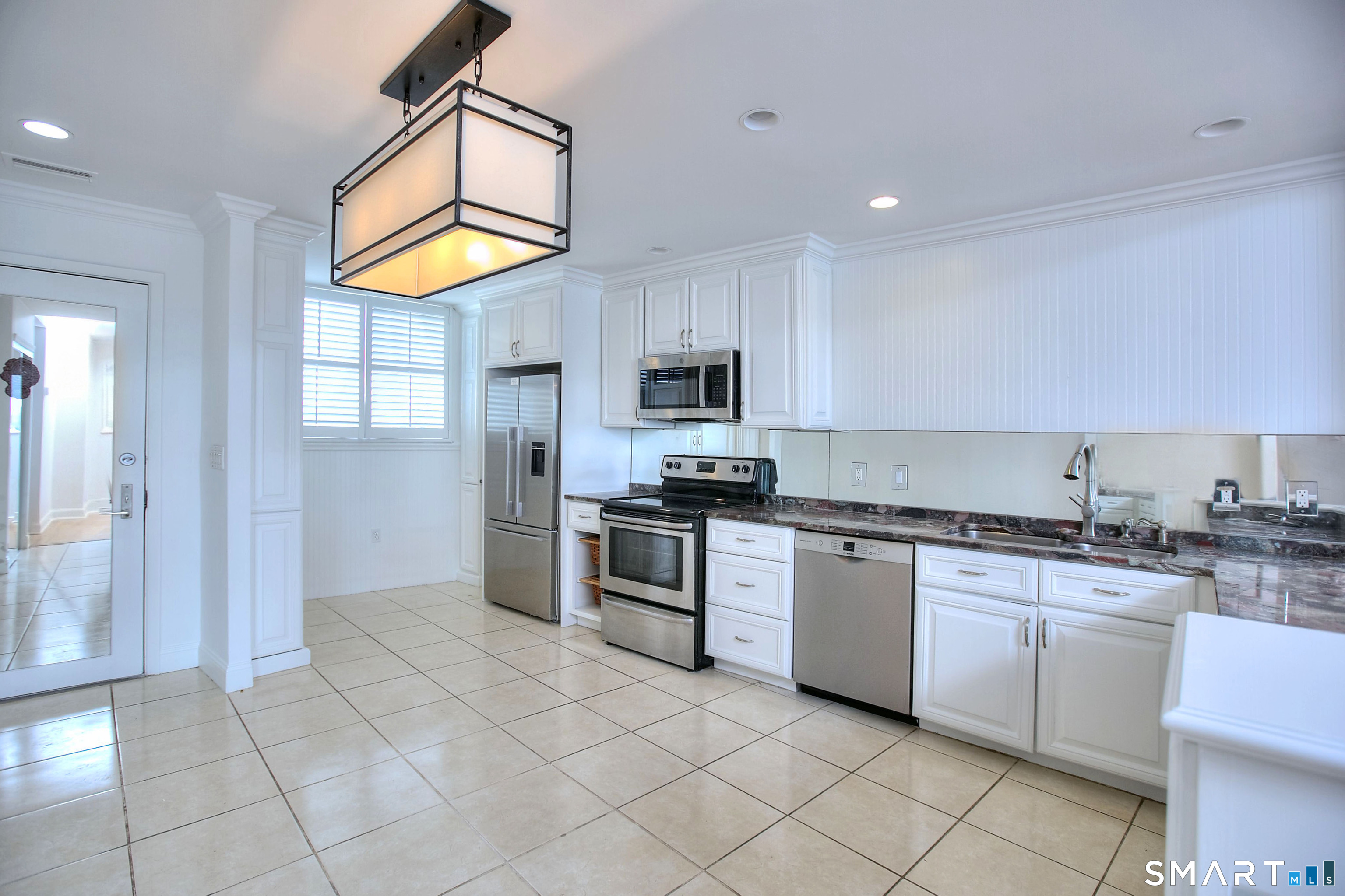 100 Seaview Avenue Unit: 4F