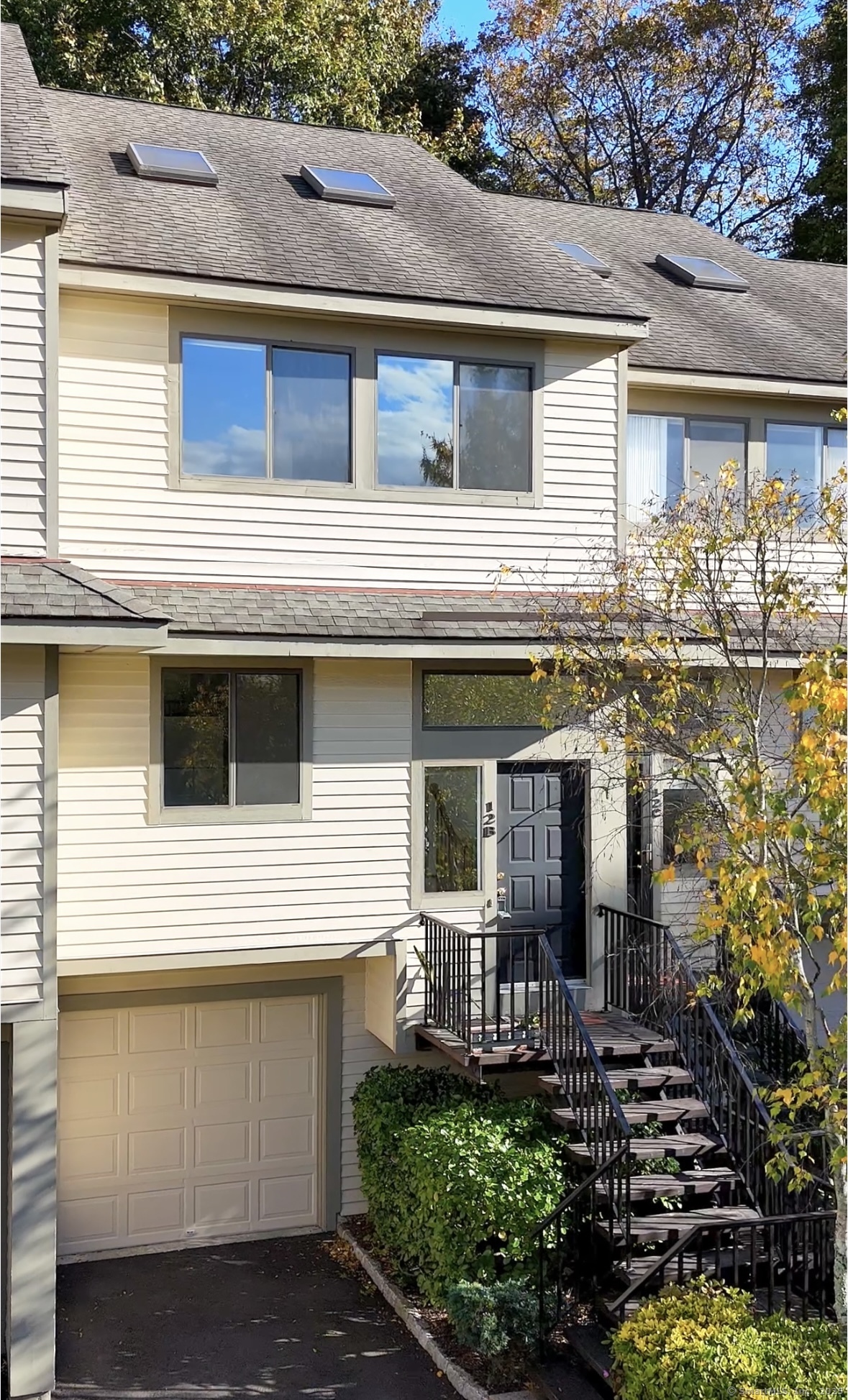 2435 Bedford Street Unit: 12B