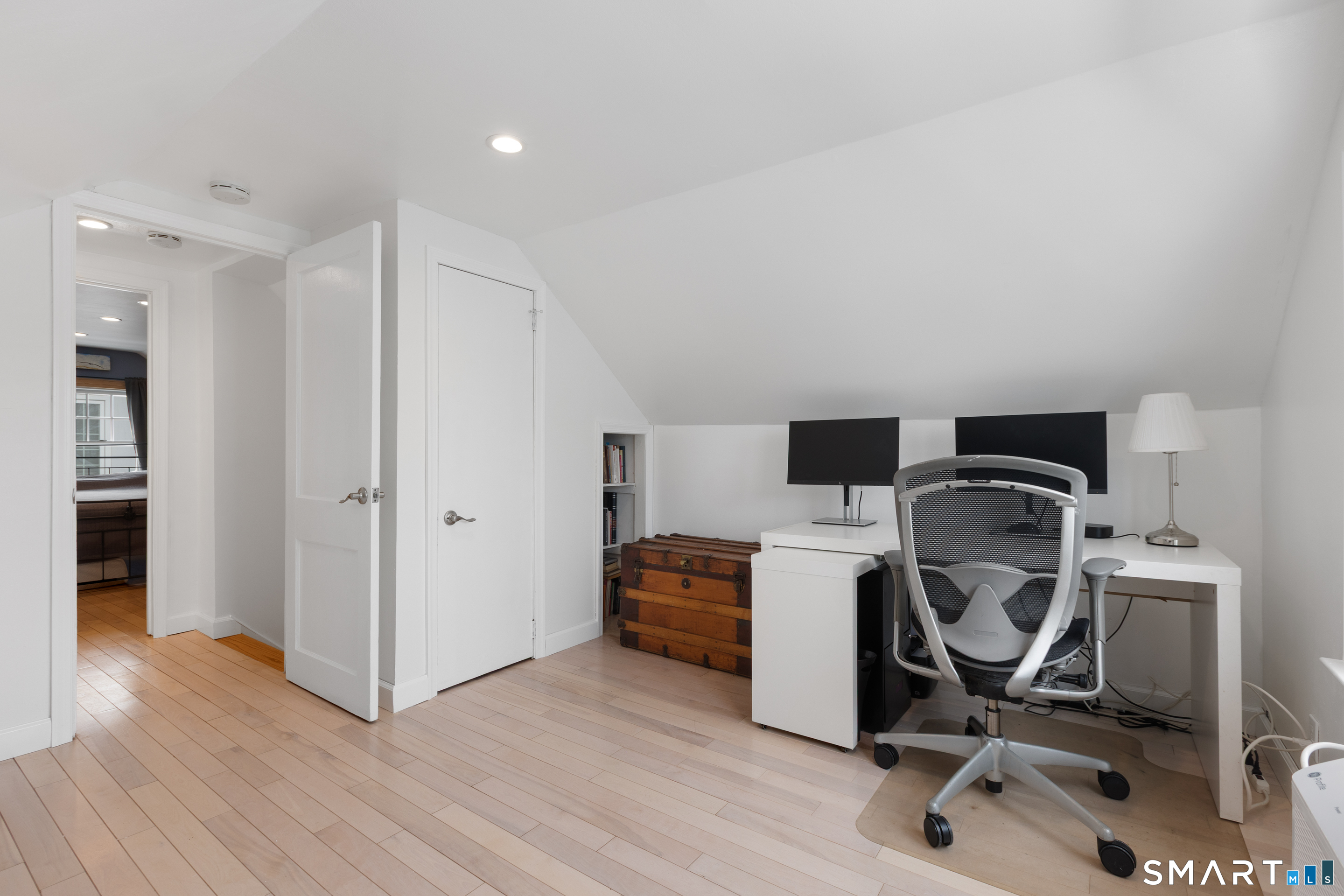 855 Riverside Drive