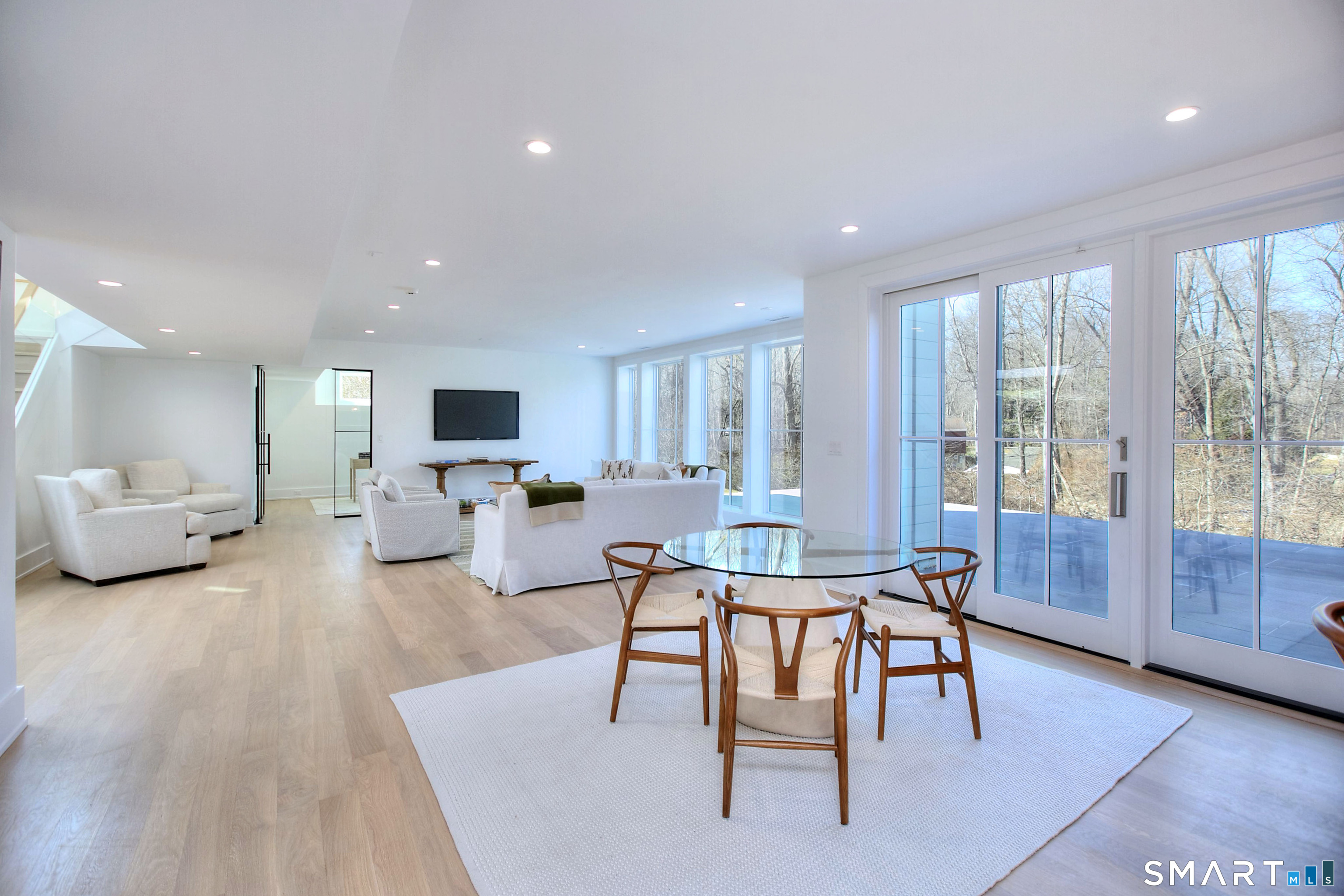 8 Loretta Court