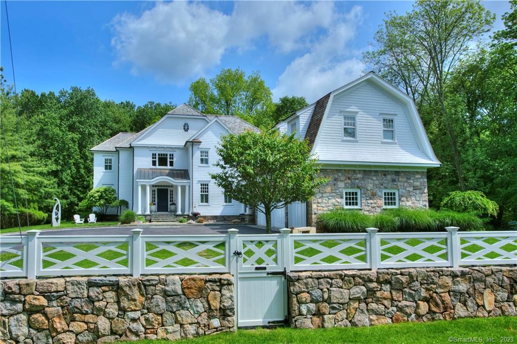 5 Mayflower Parkway