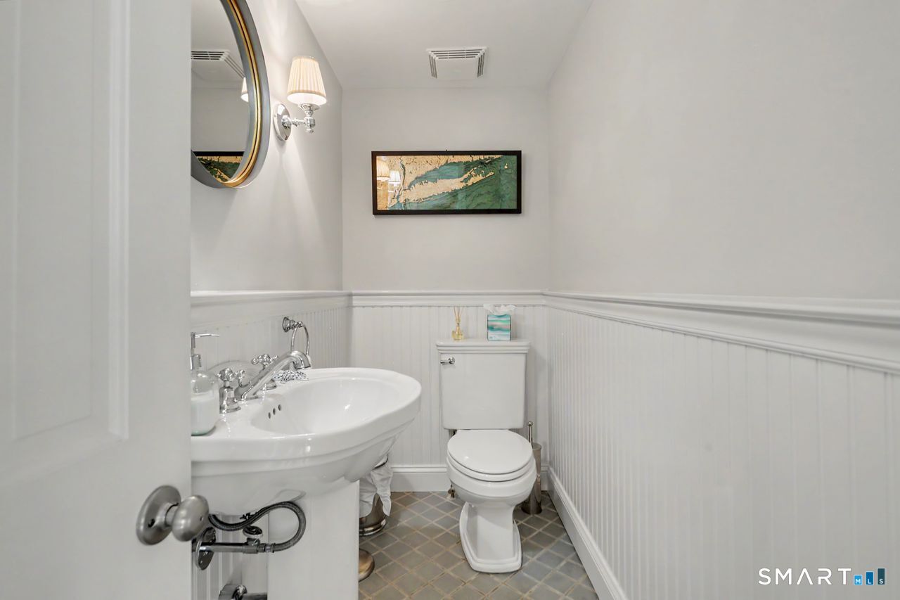32 Nearwater Road
