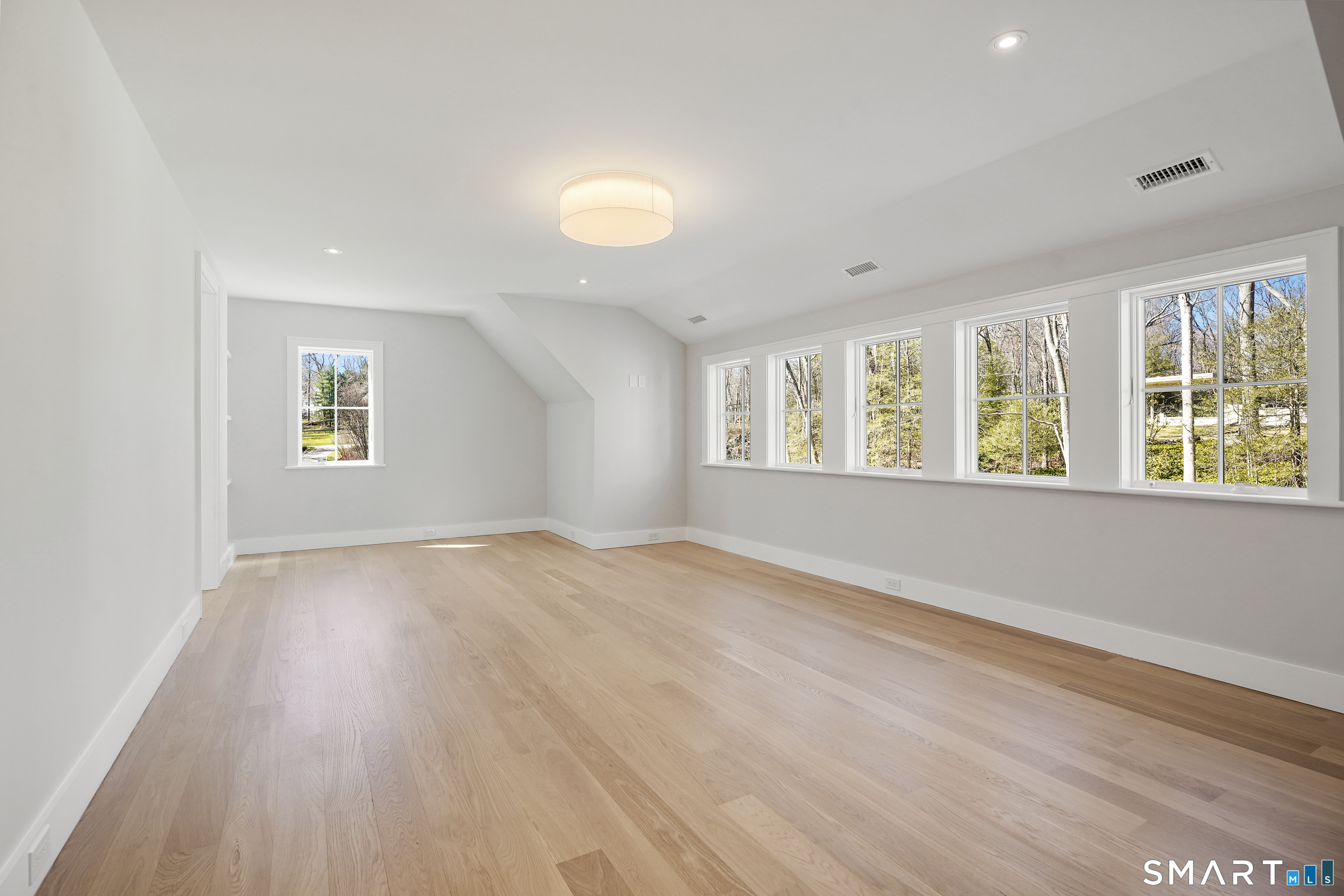 21 Lockwood Circle
