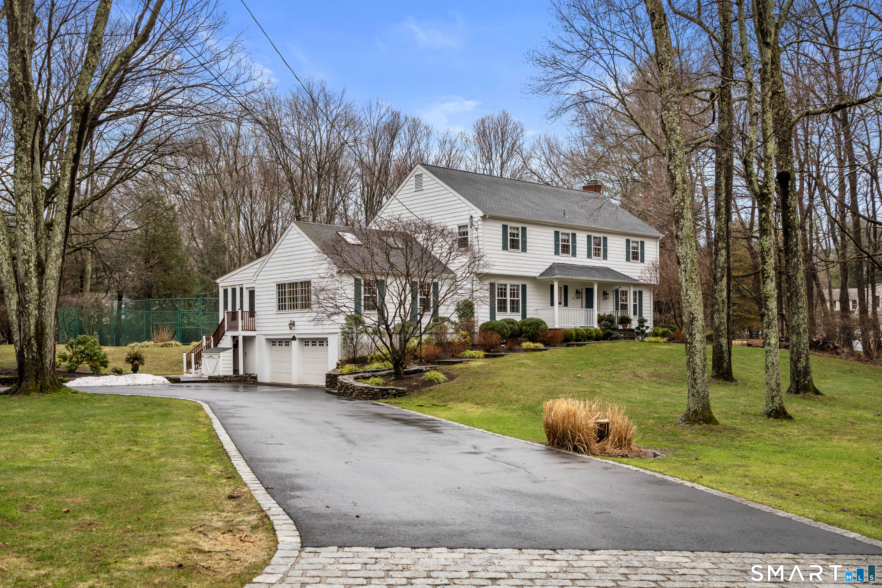 13 Riverfield Drive