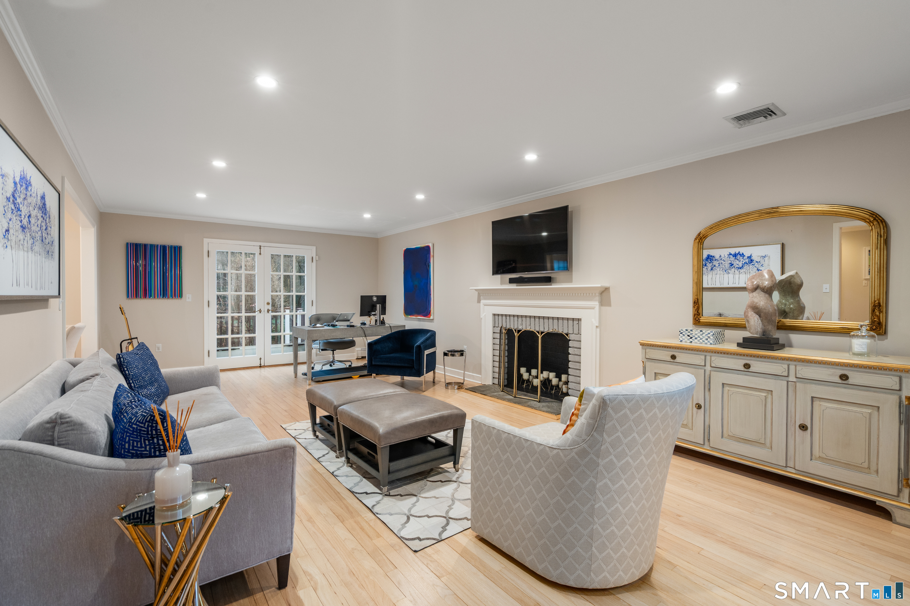 13 Riverfield Drive