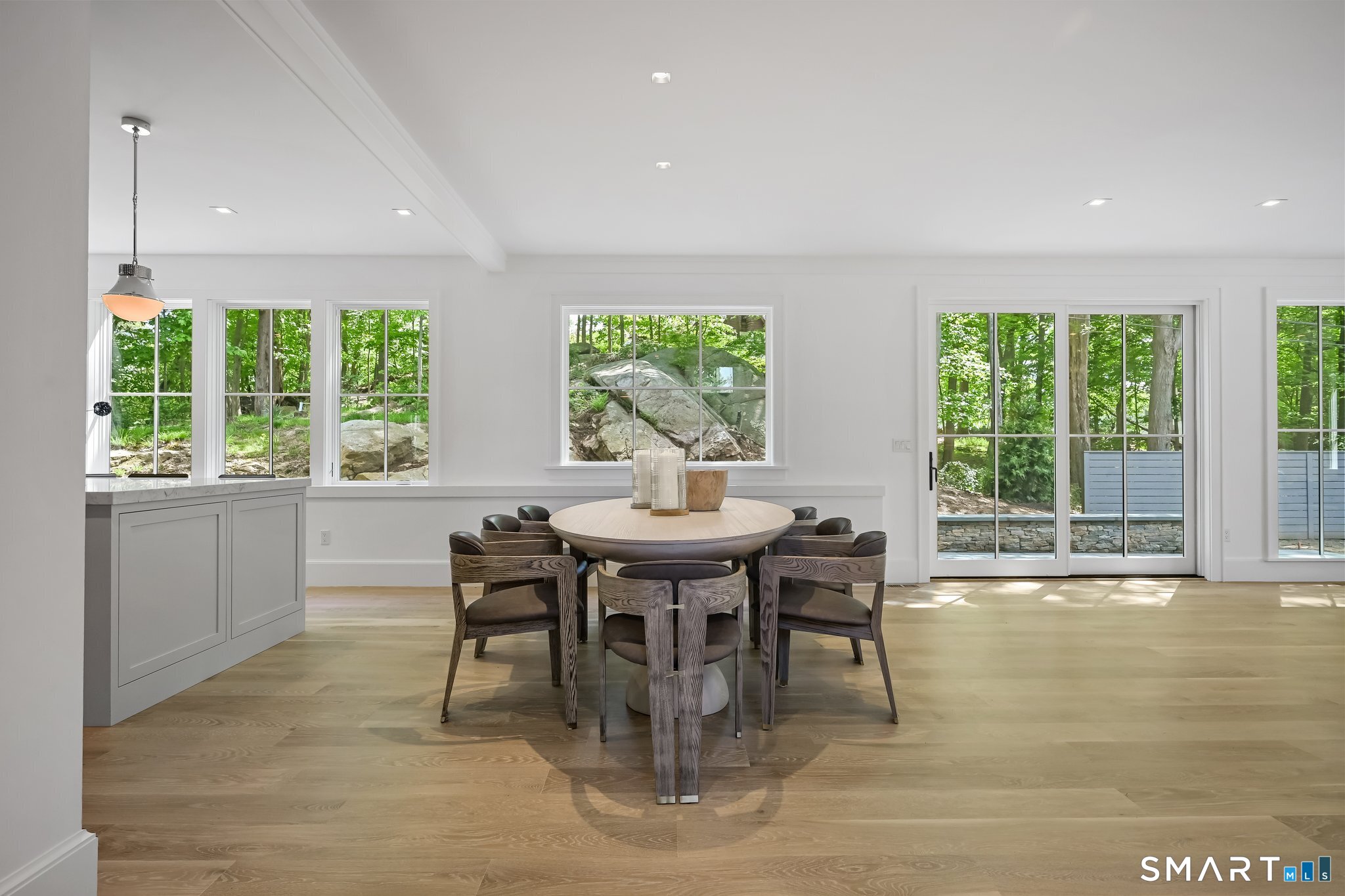 171 Compo Road South