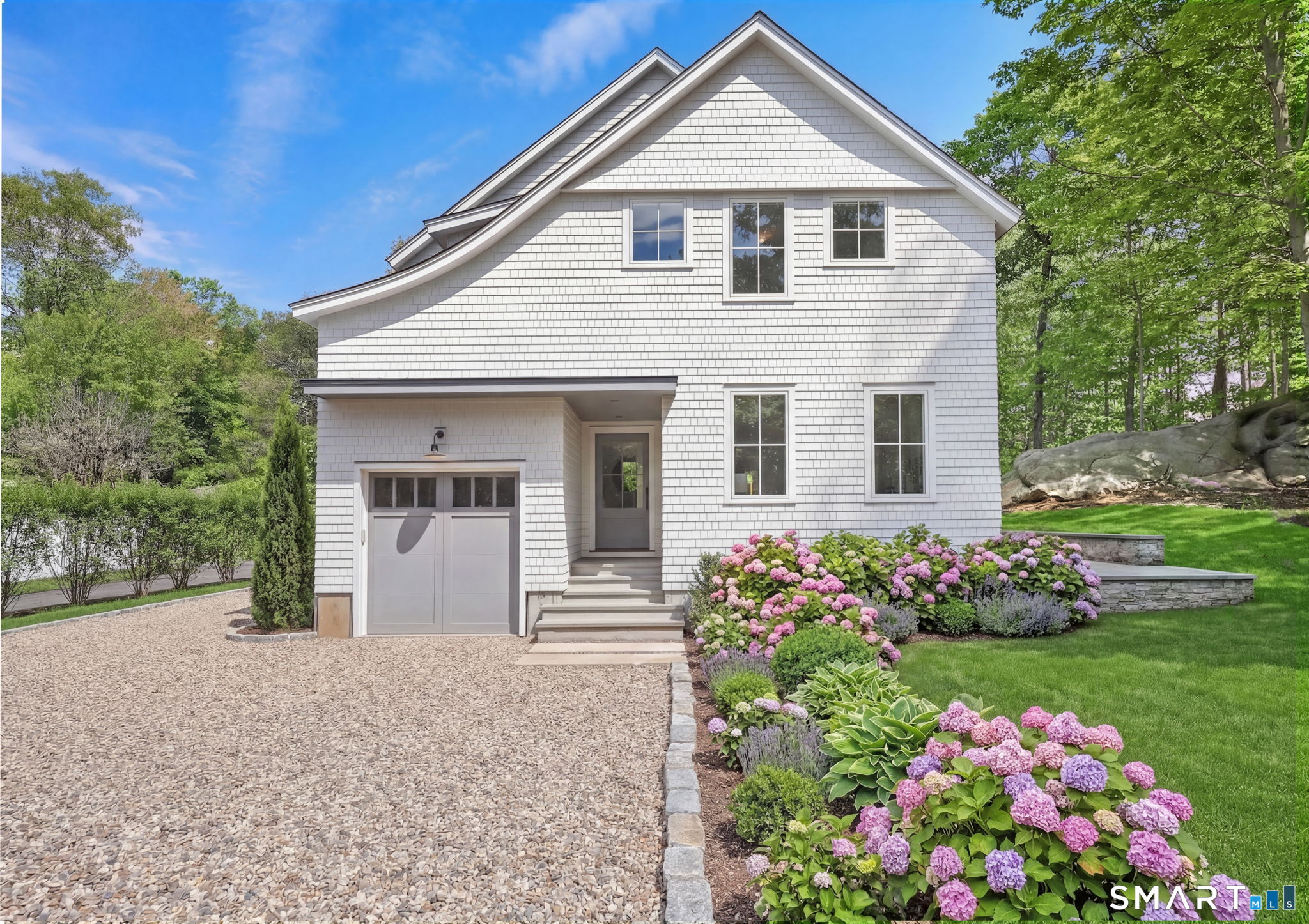 171 Compo Road South