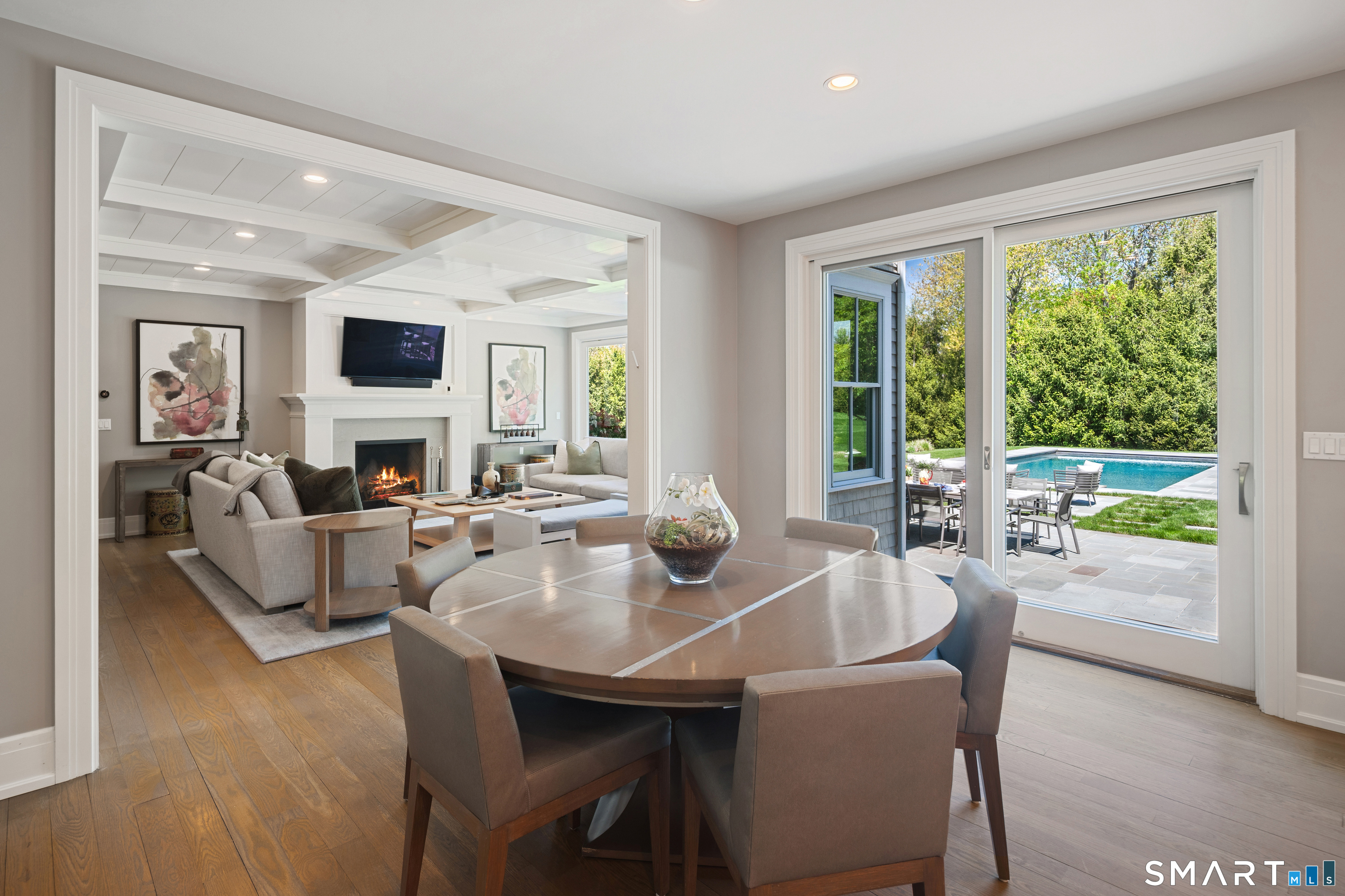 6 Twin Circle Drive