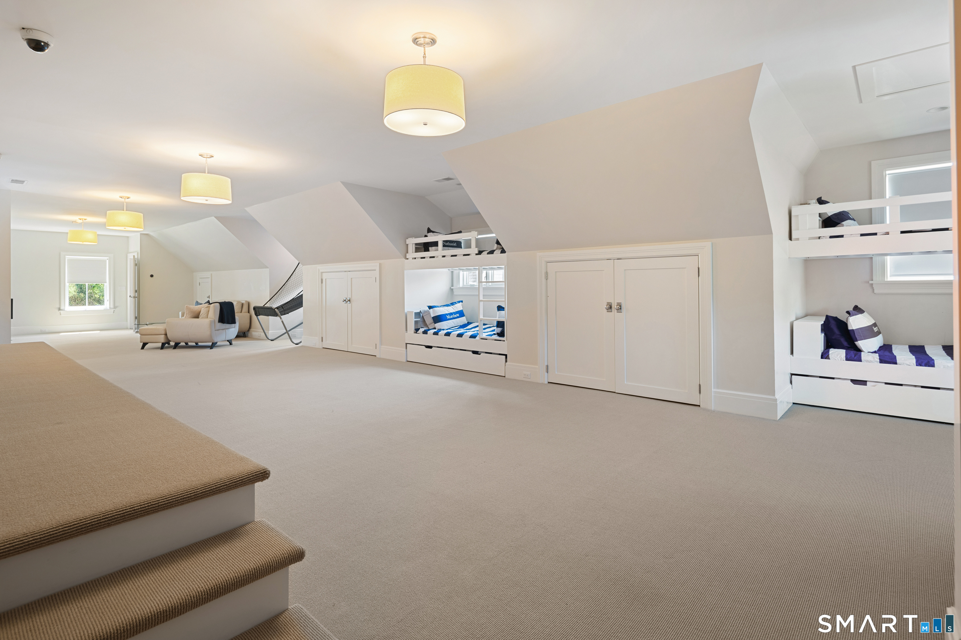 6 Twin Circle Drive
