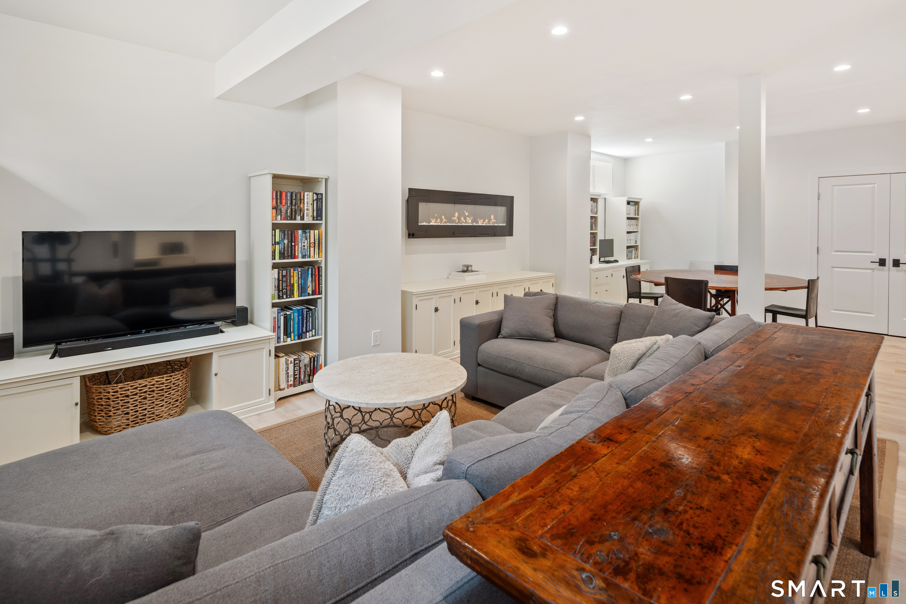 28 Bulkley Avenue North