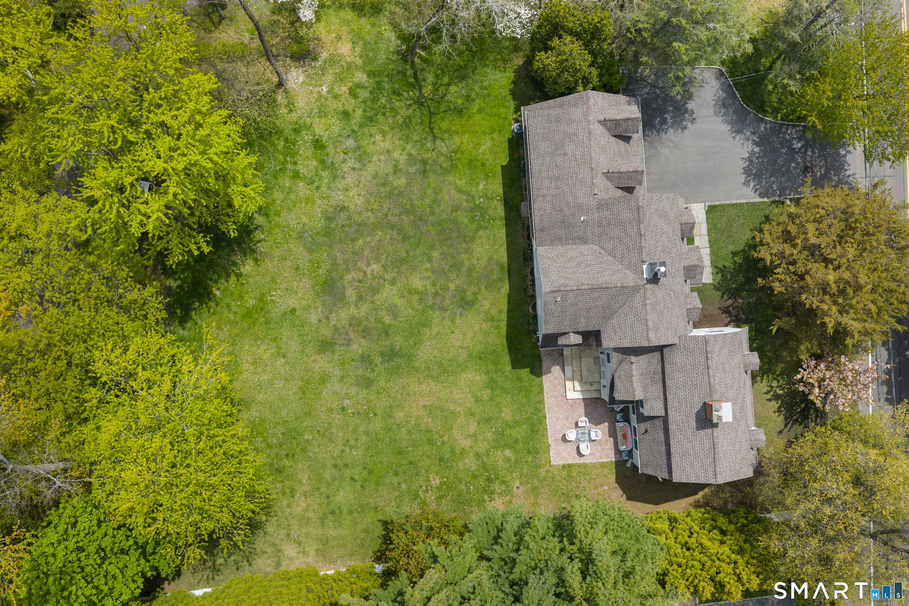 28 Bulkley Avenue North