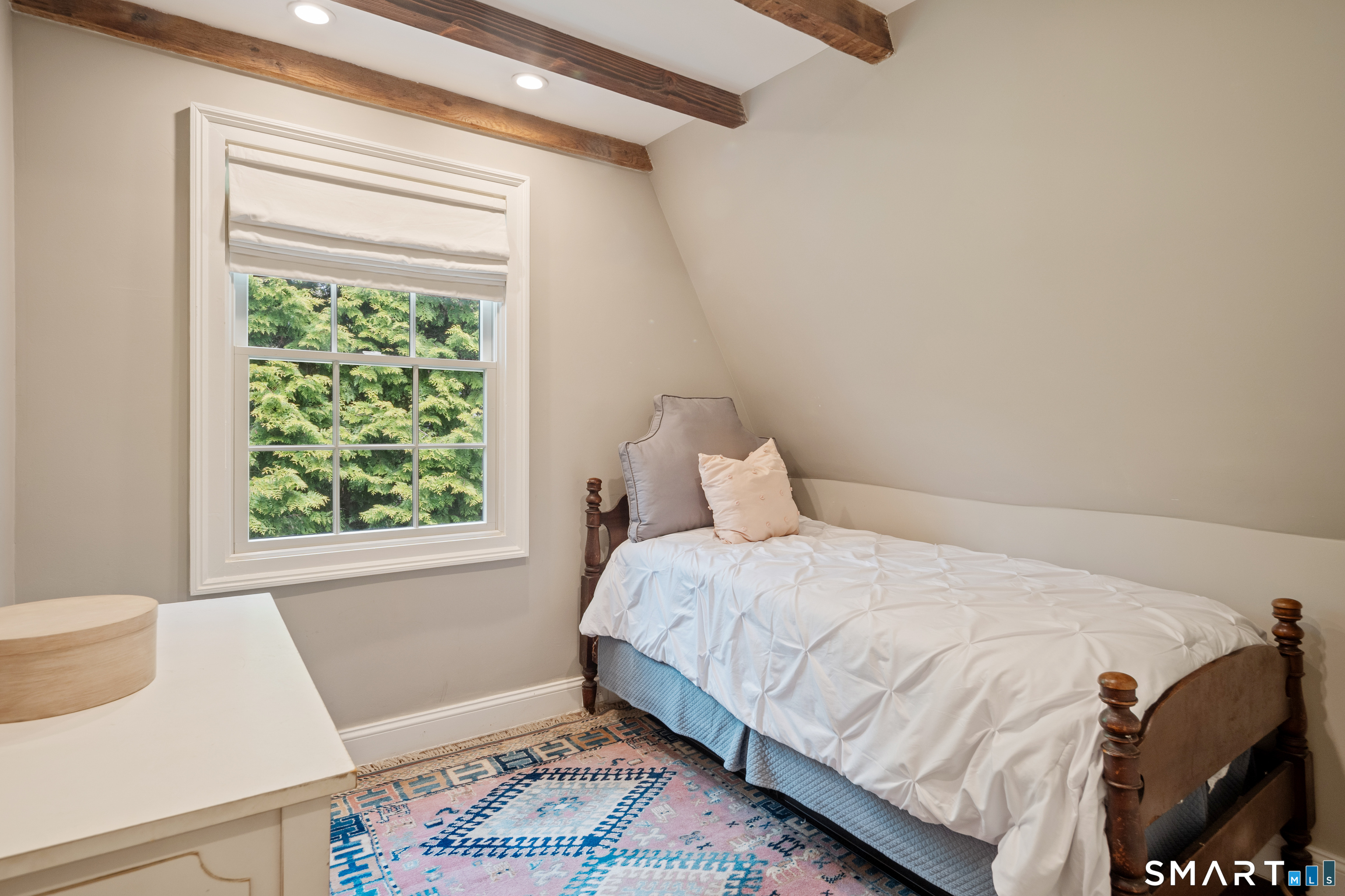 28 Bulkley Avenue North