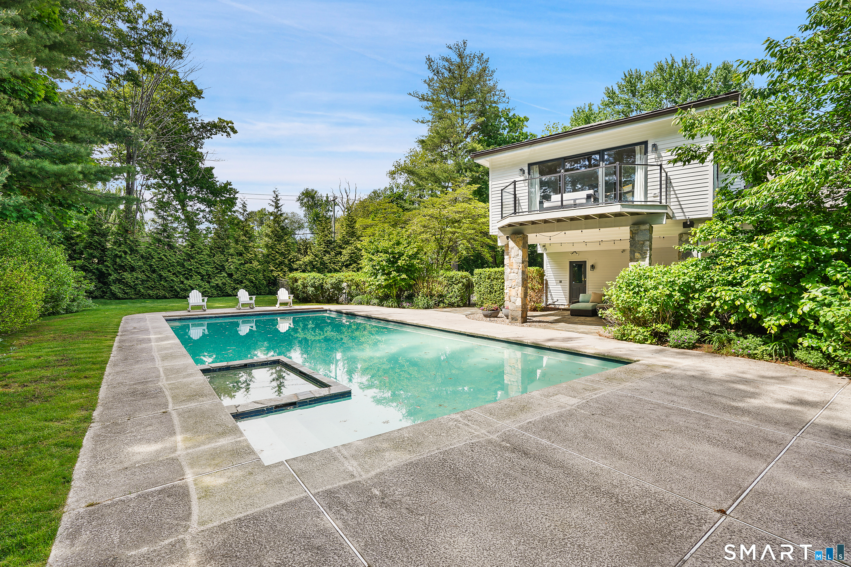 299 Saugatuck Avenue