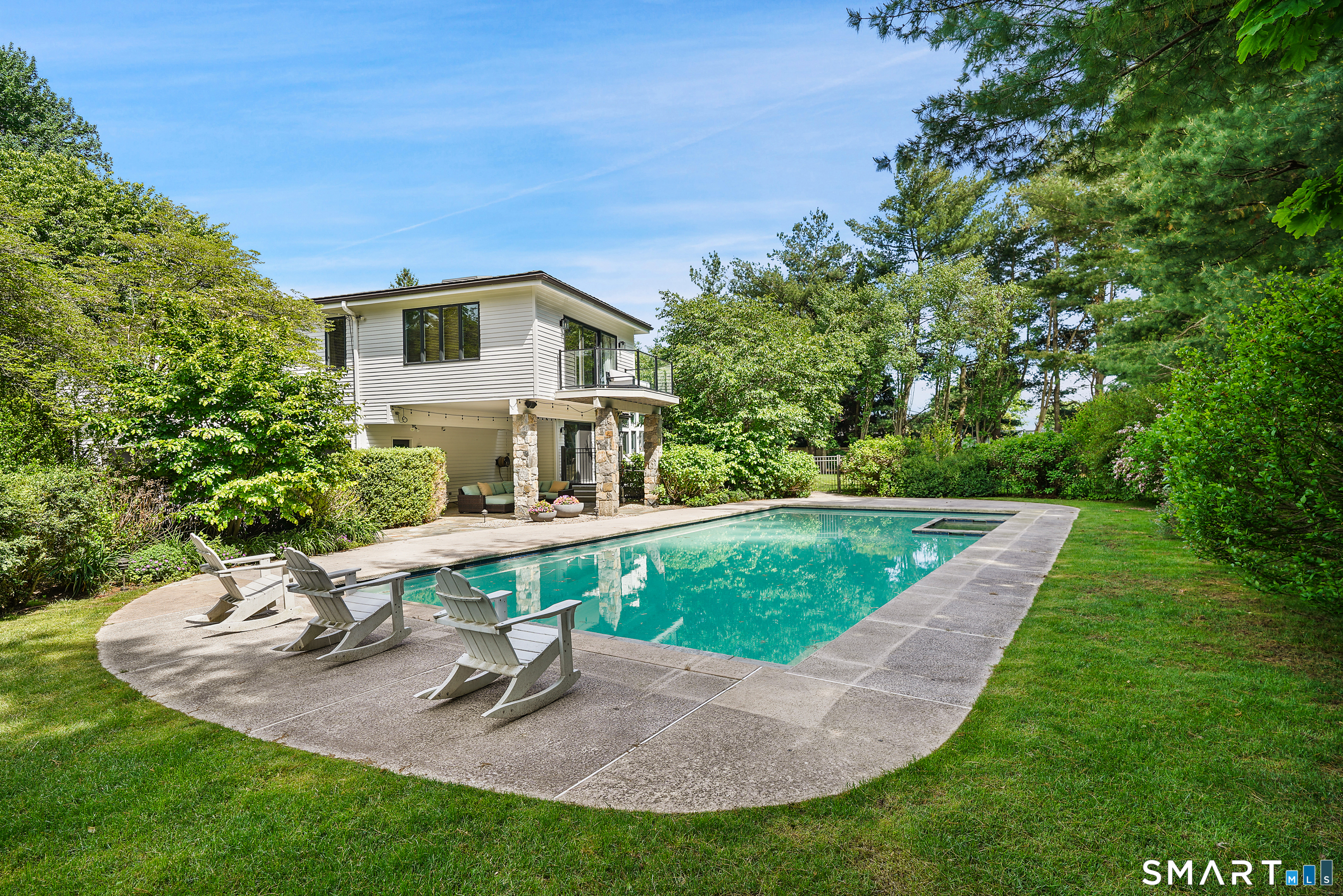 299 Saugatuck Avenue
