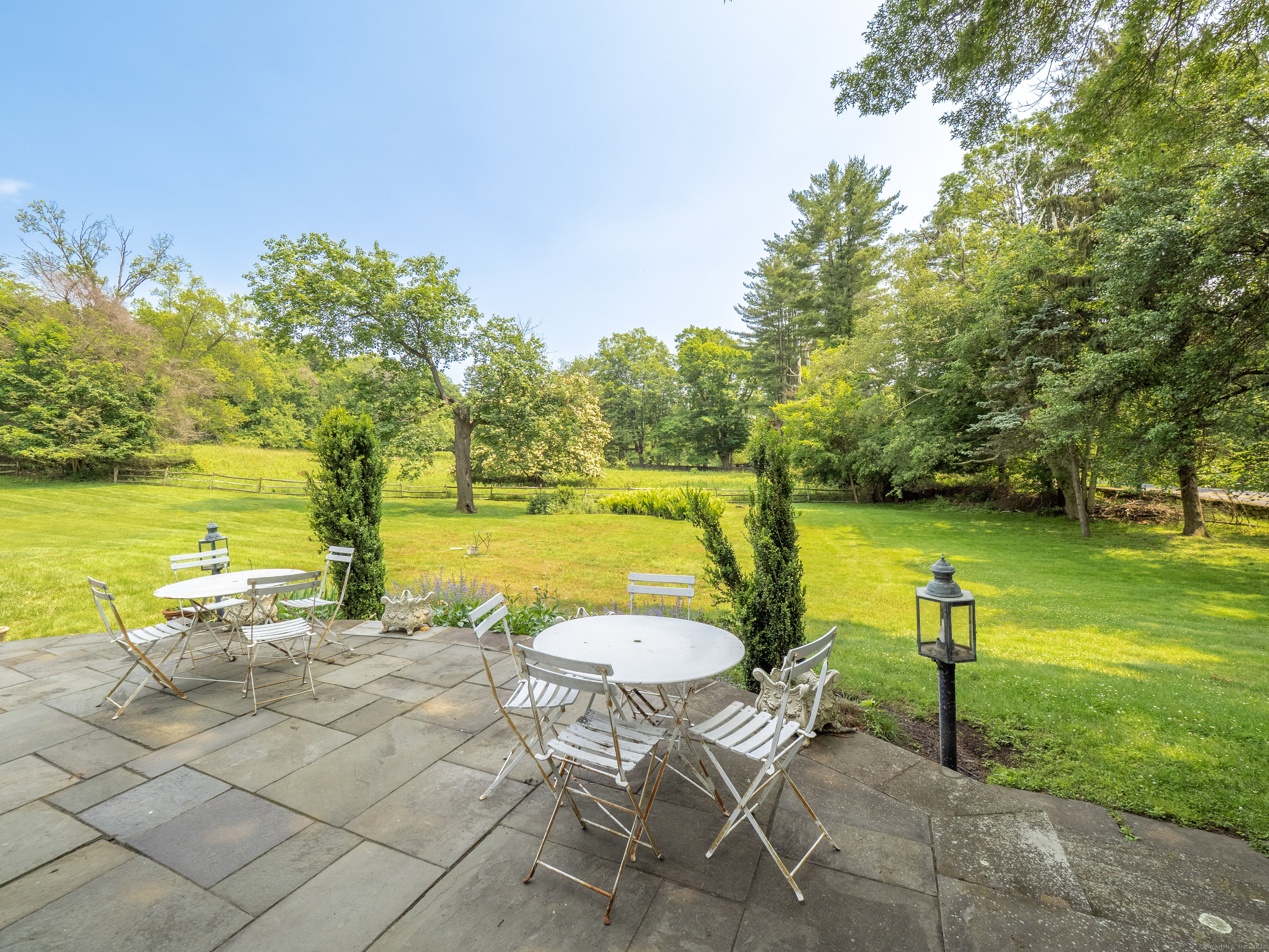 221 Greens Farms Road