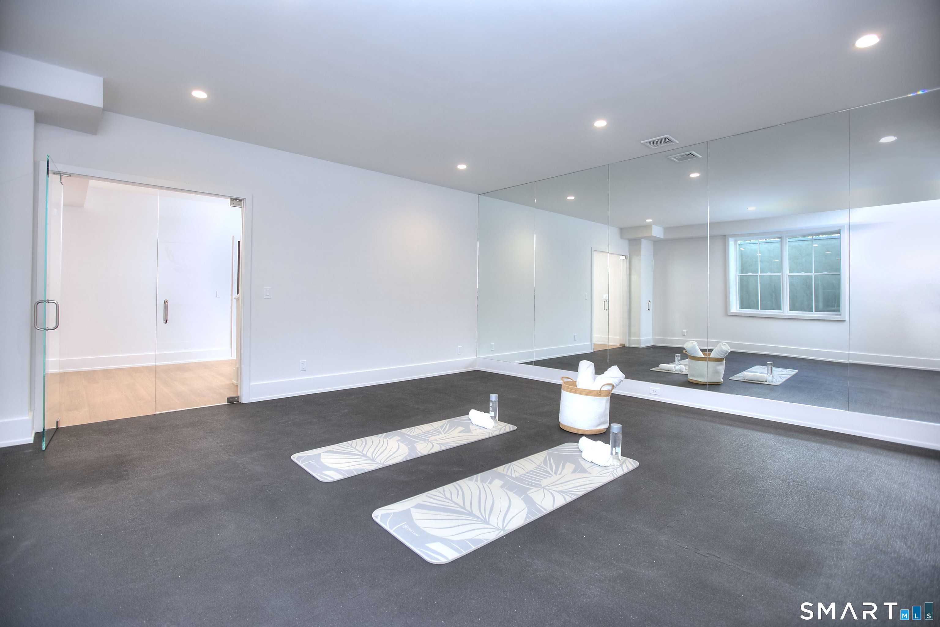 8 Pleasant Valley Lane