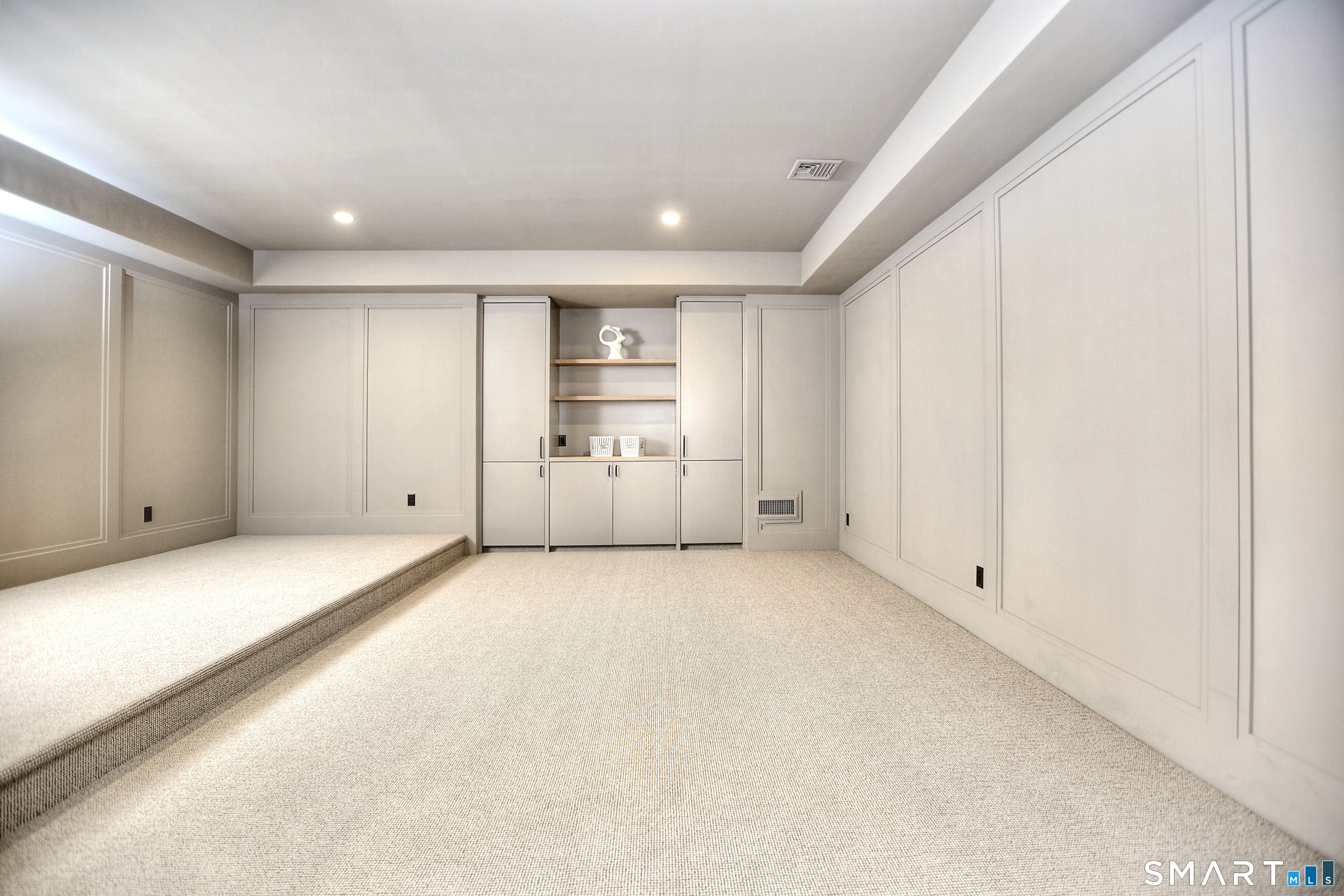 8 Pleasant Valley Lane