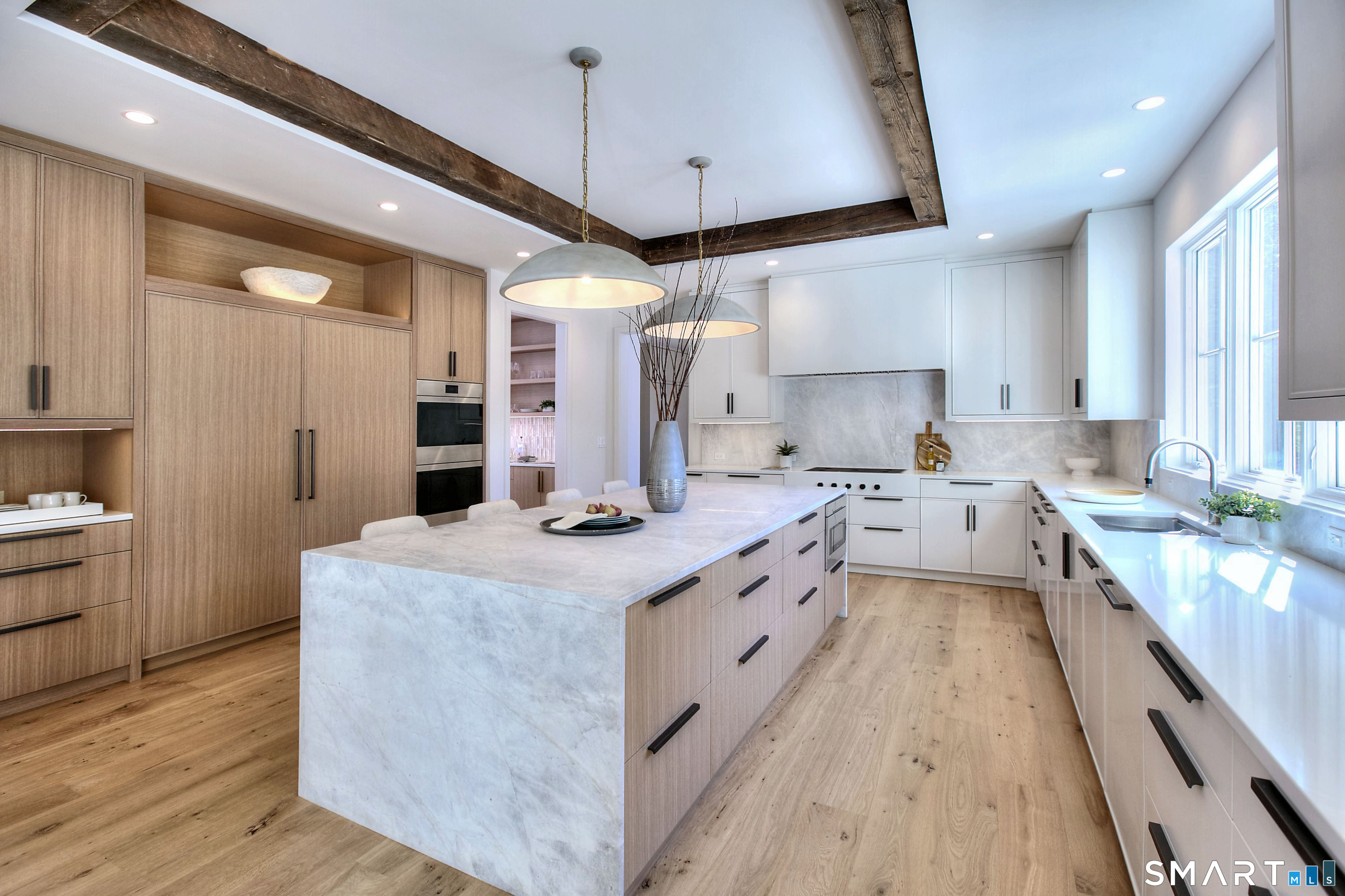 8 Pleasant Valley Lane