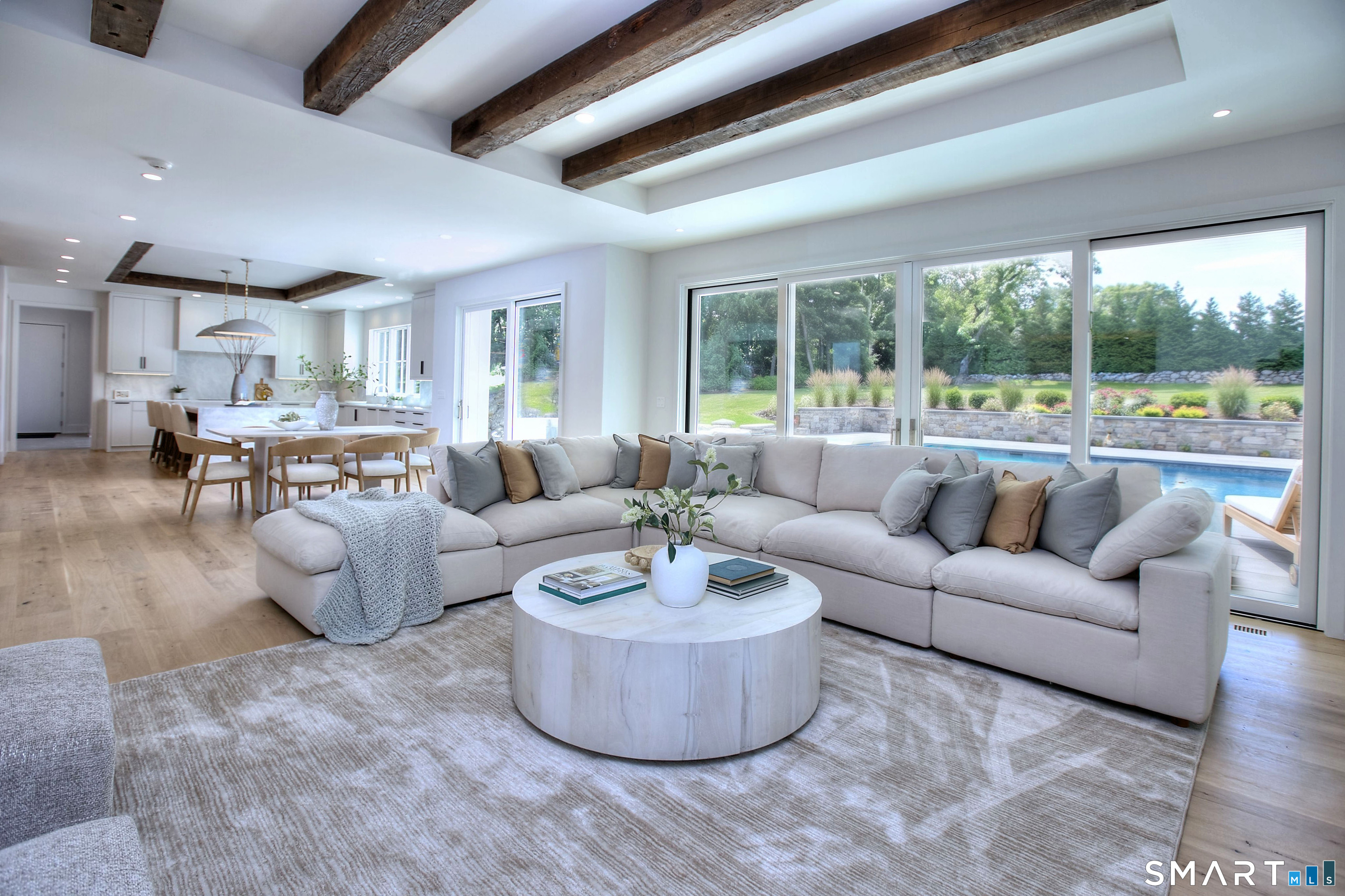 8 Pleasant Valley Lane
