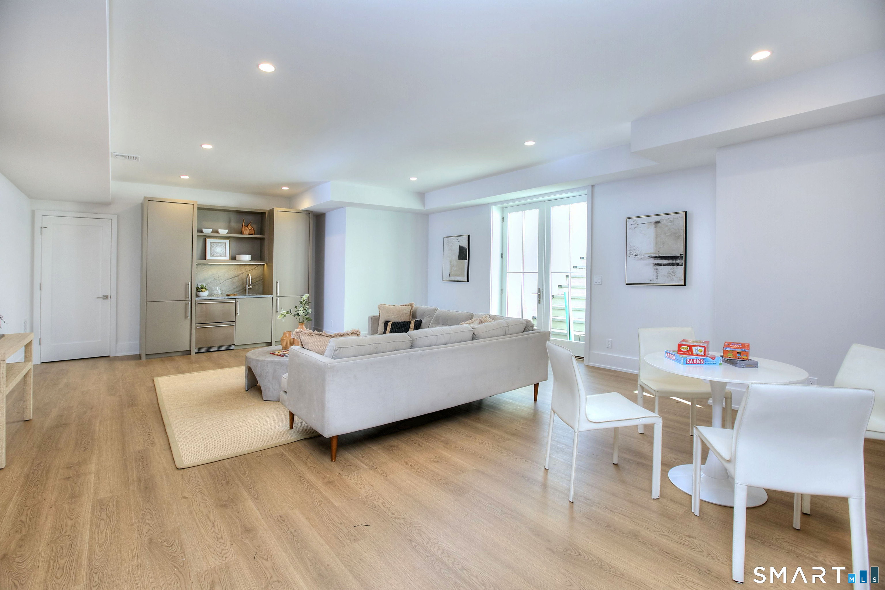 8 Pleasant Valley Lane