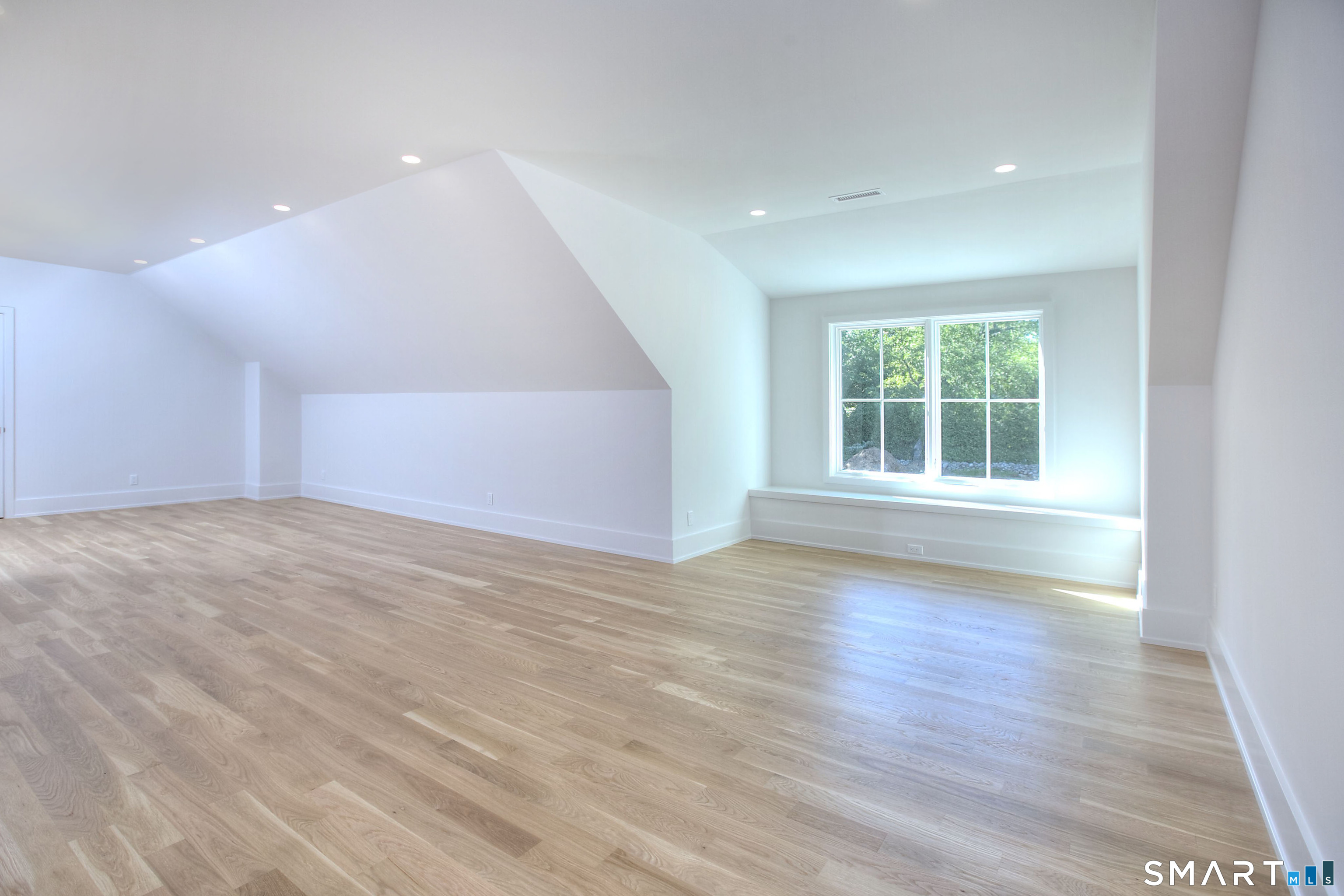 8 Pleasant Valley Lane