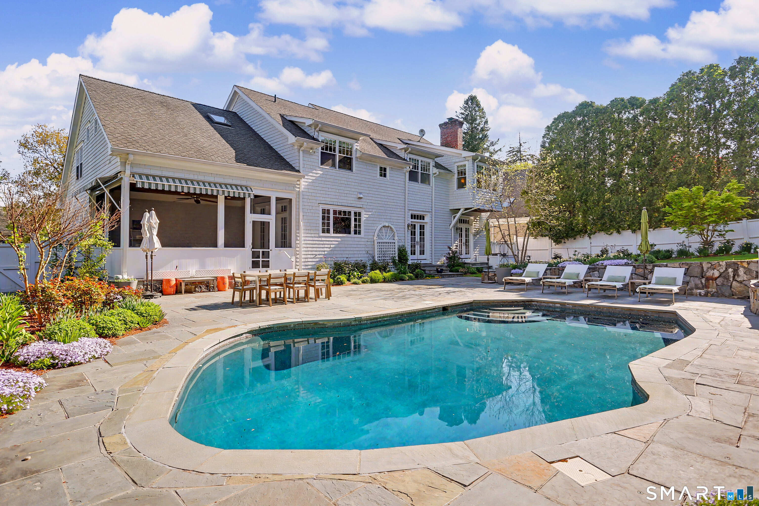 7 Pond Edge Road