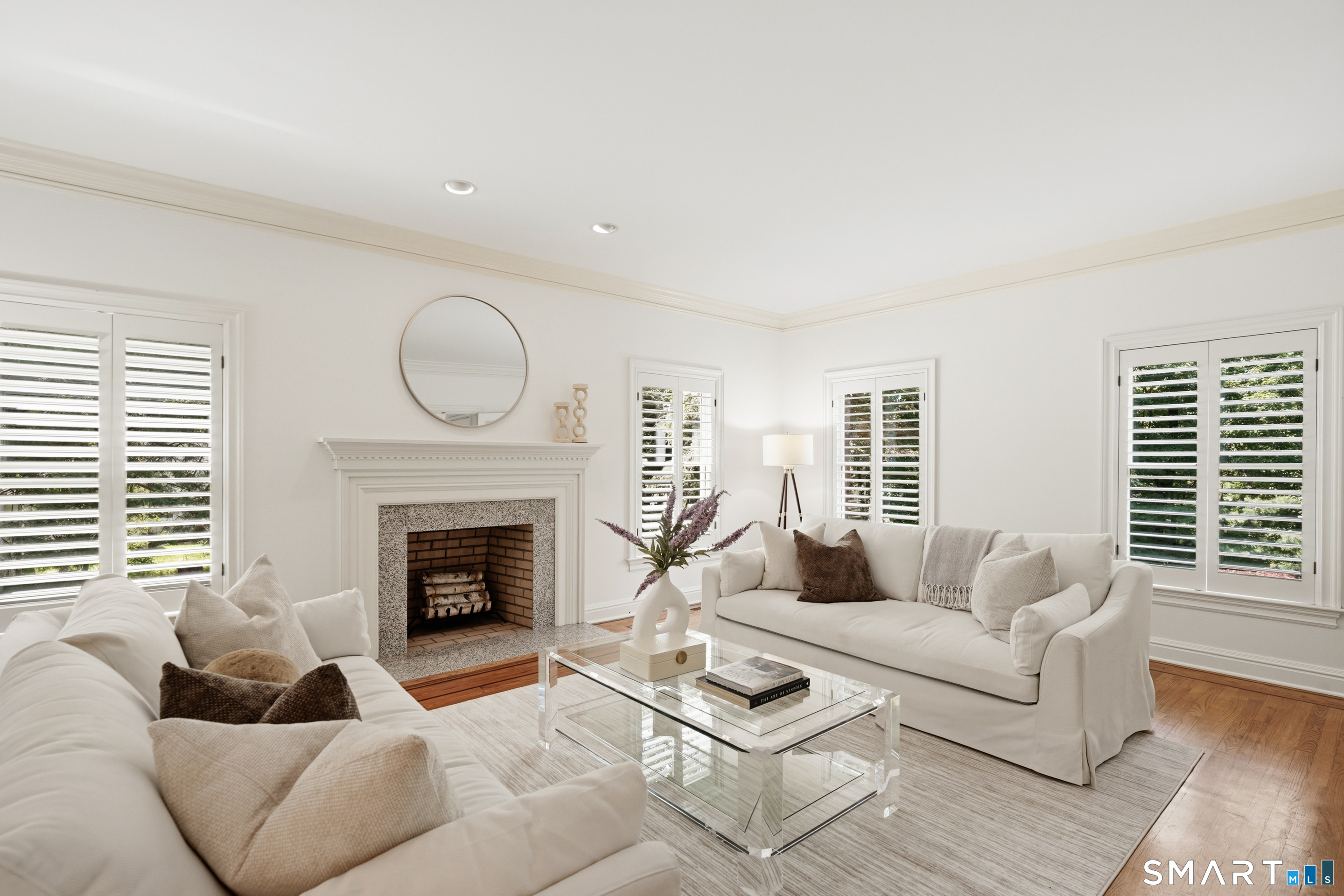 72 Compo Road North