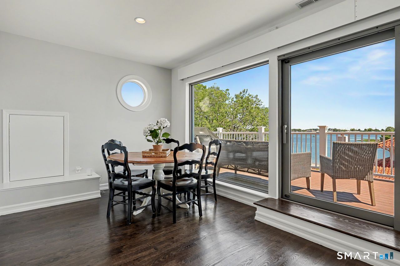 4 Harbor View Avenue