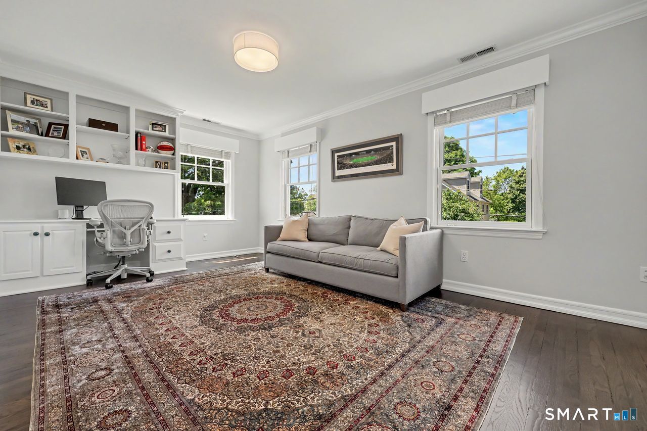 4 Harbor View Avenue