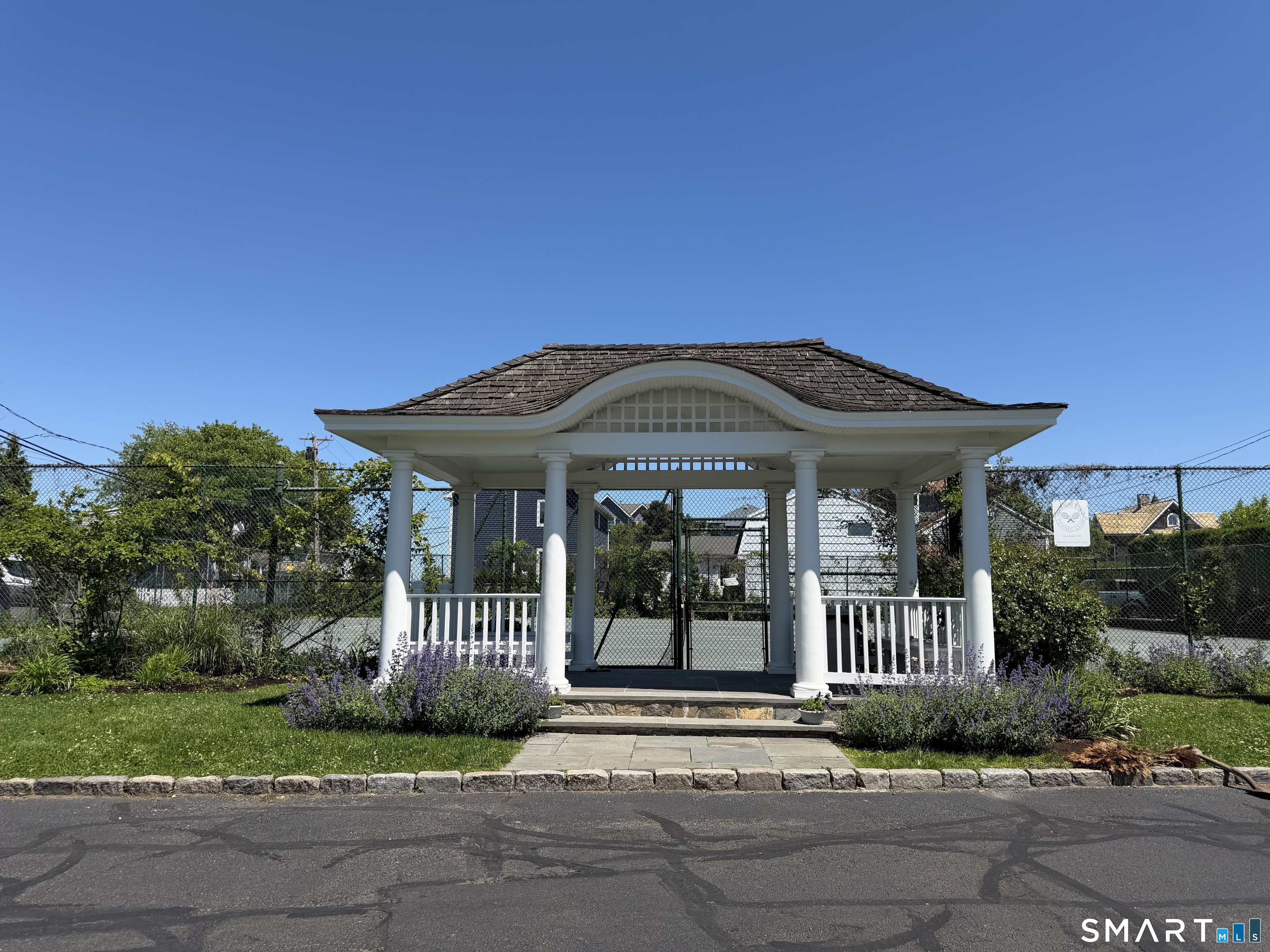4 Harbor View Avenue