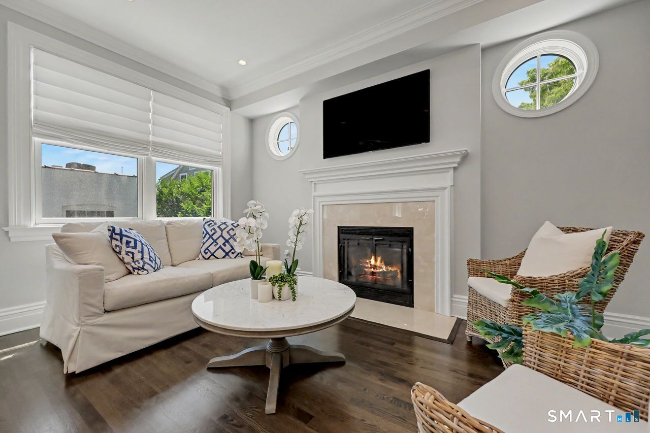 4 Harbor View Avenue