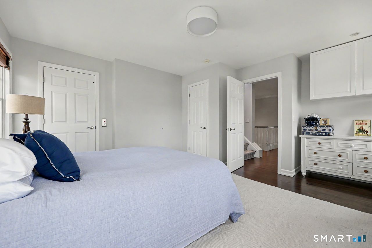 4 Harbor View Avenue