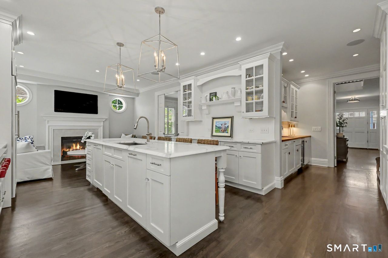 4 Harbor View Avenue