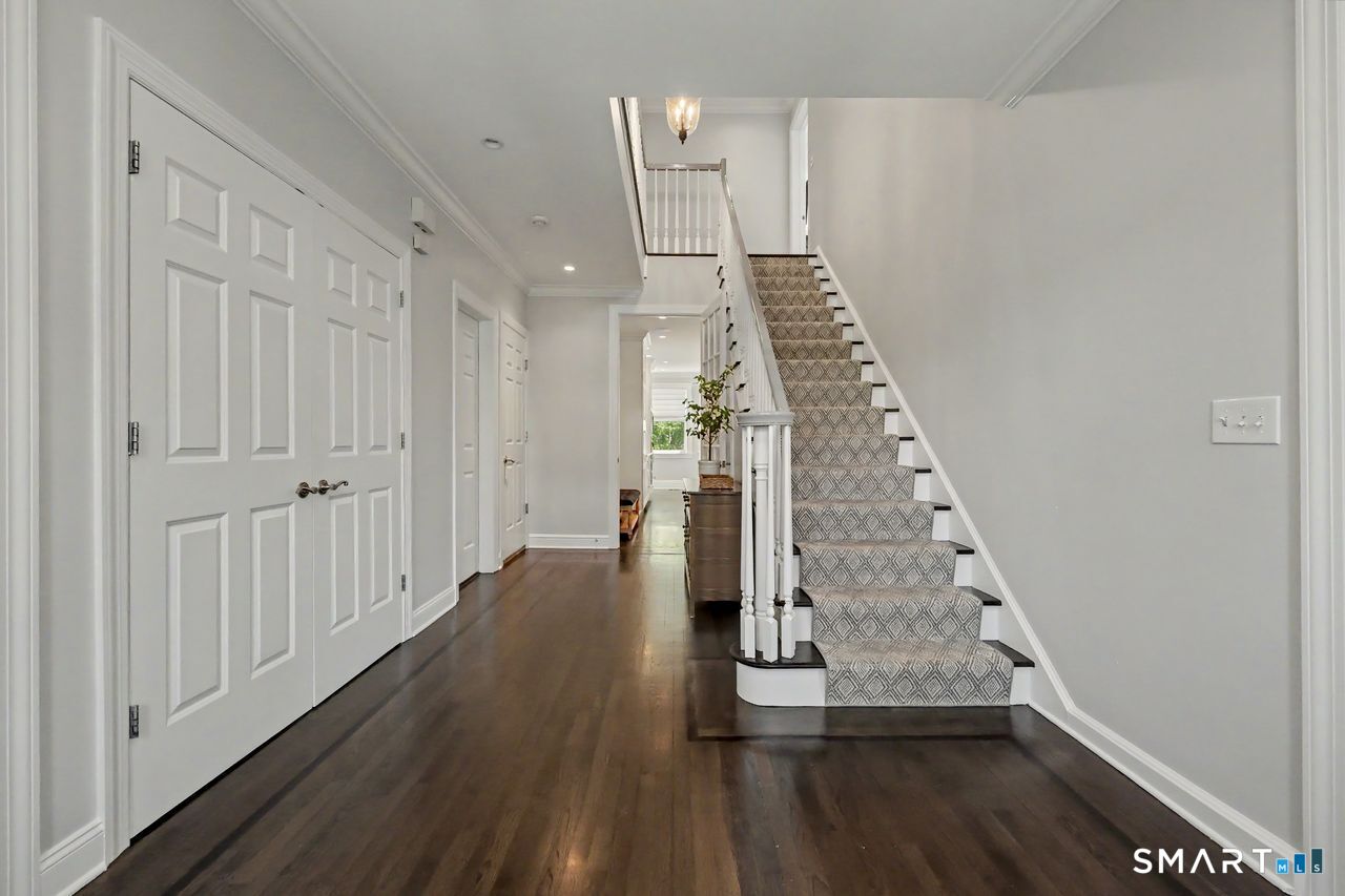 4 Harbor View Avenue