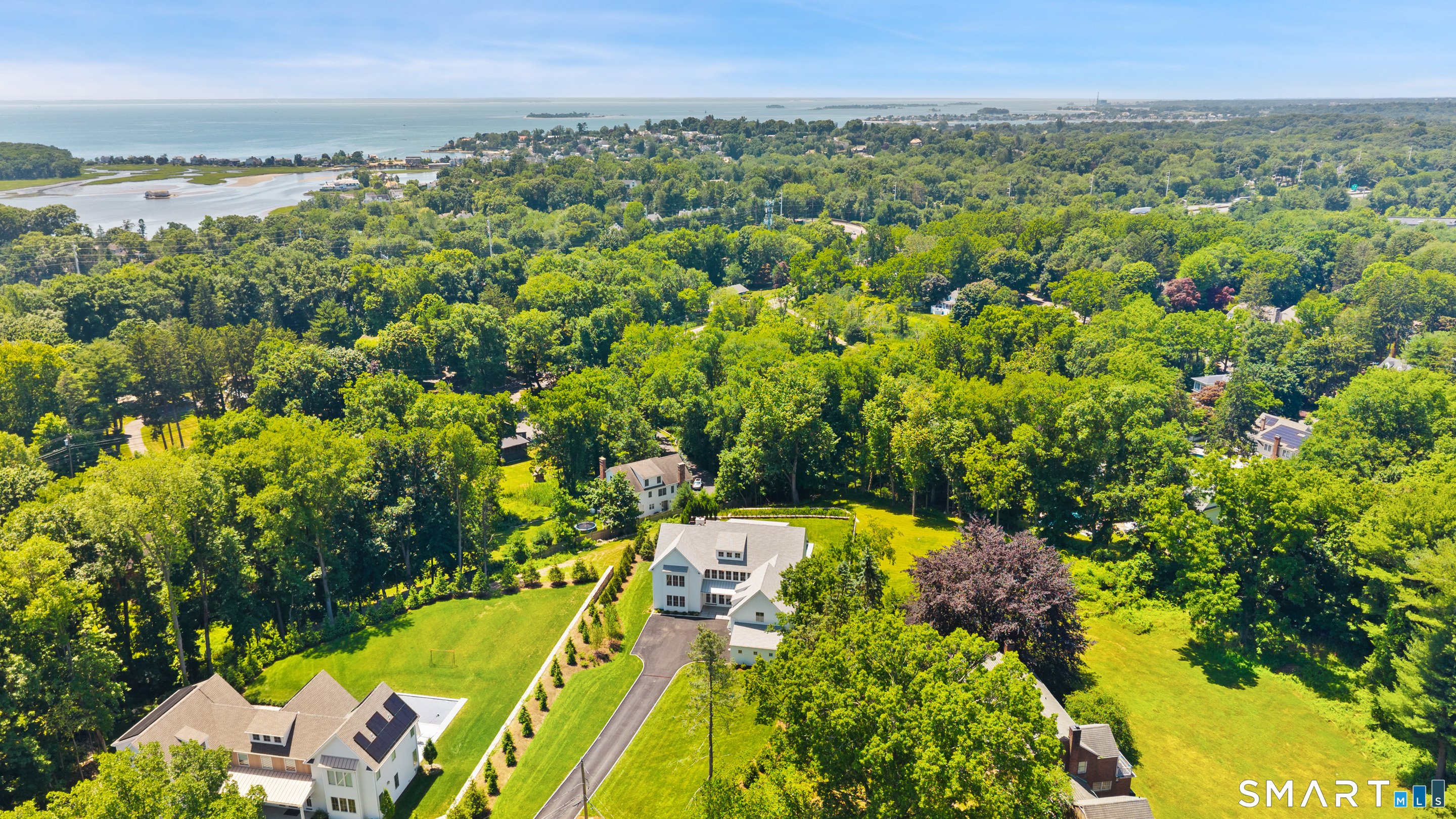 13 Edgemarth Hill Road