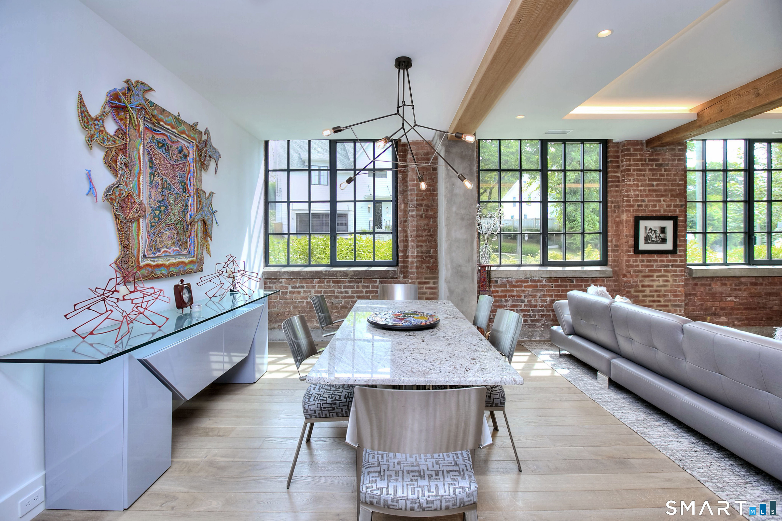41 Richmondville Avenue Unit: 102