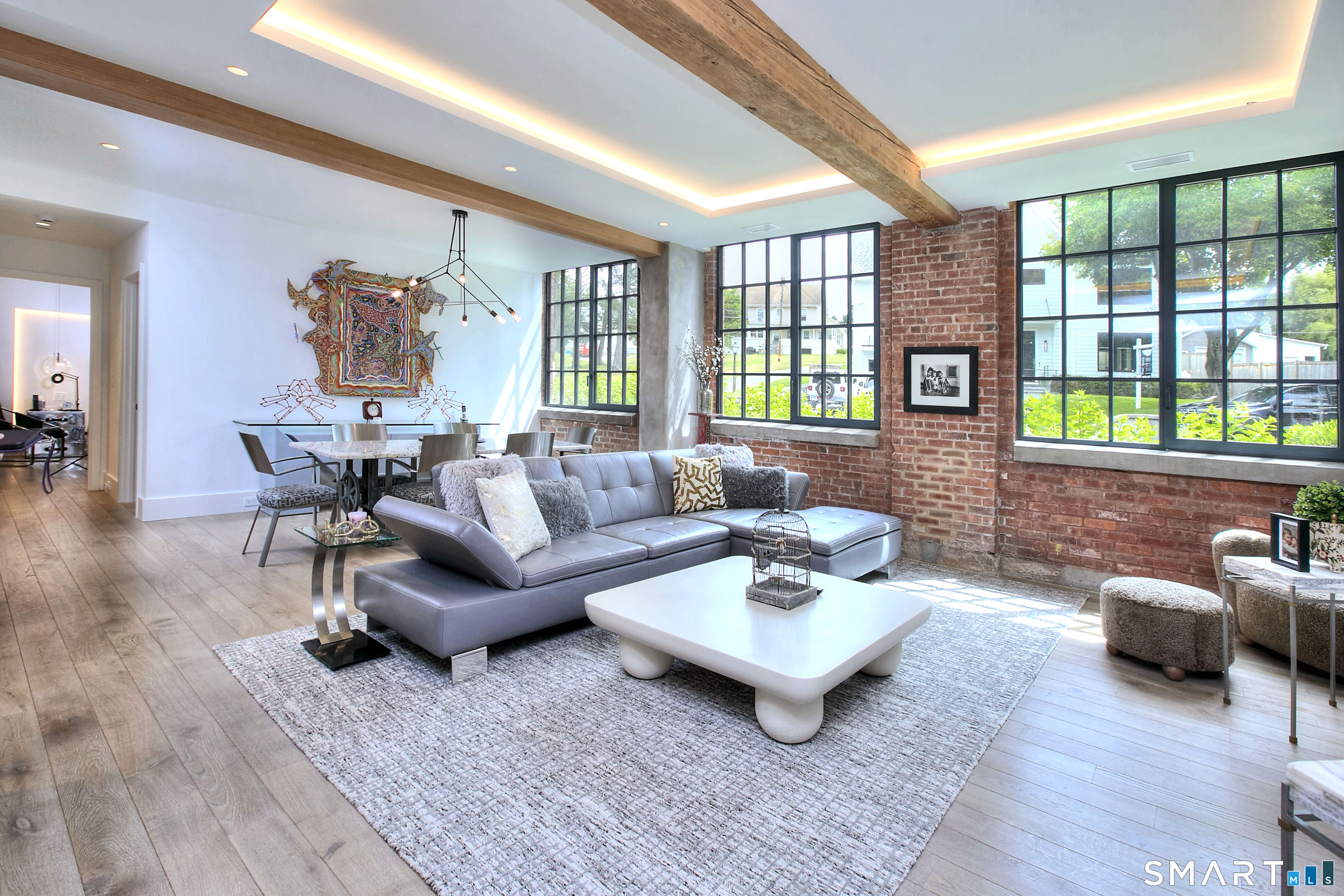 41 Richmondville Avenue Unit: 102