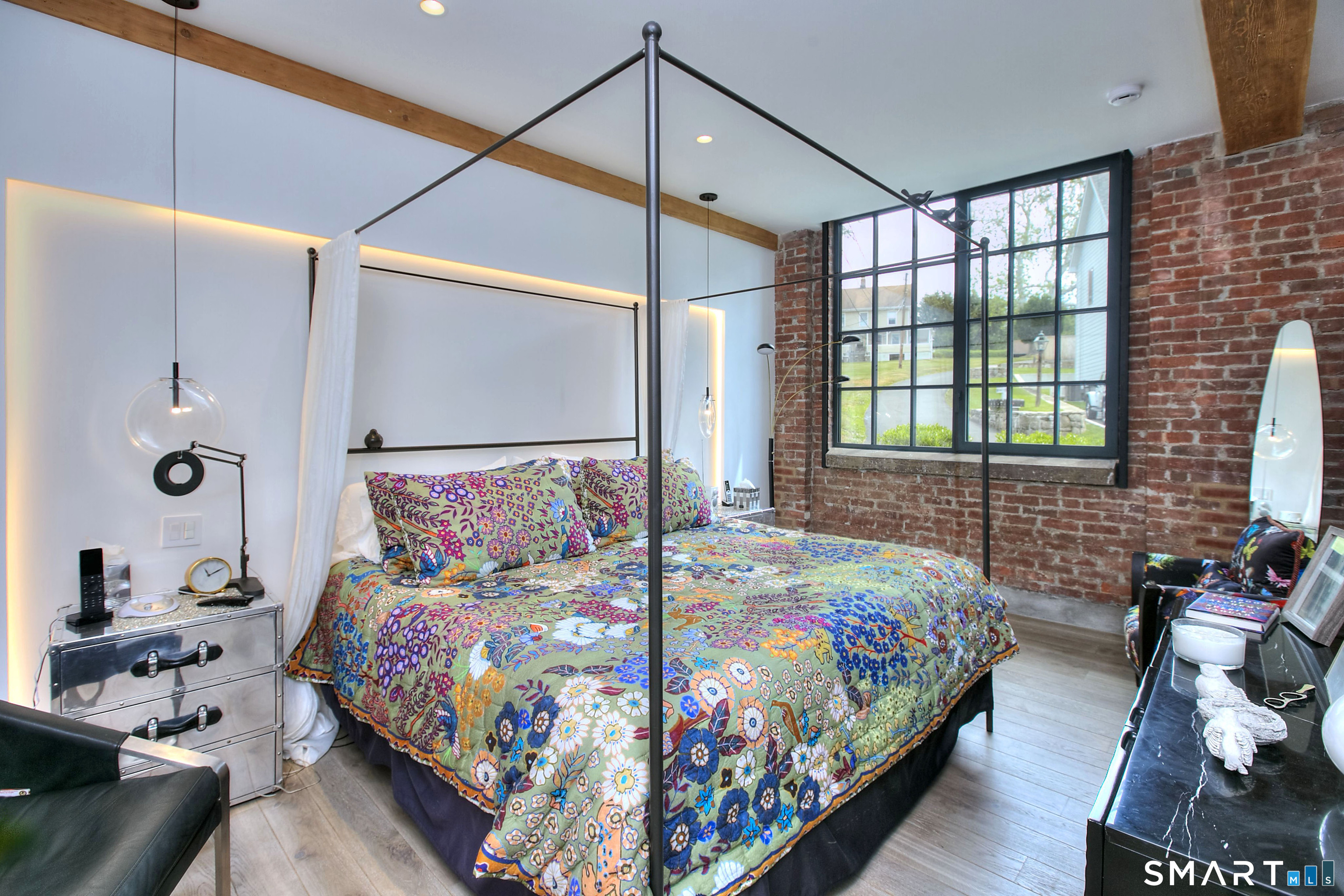 41 Richmondville Avenue Unit: 102