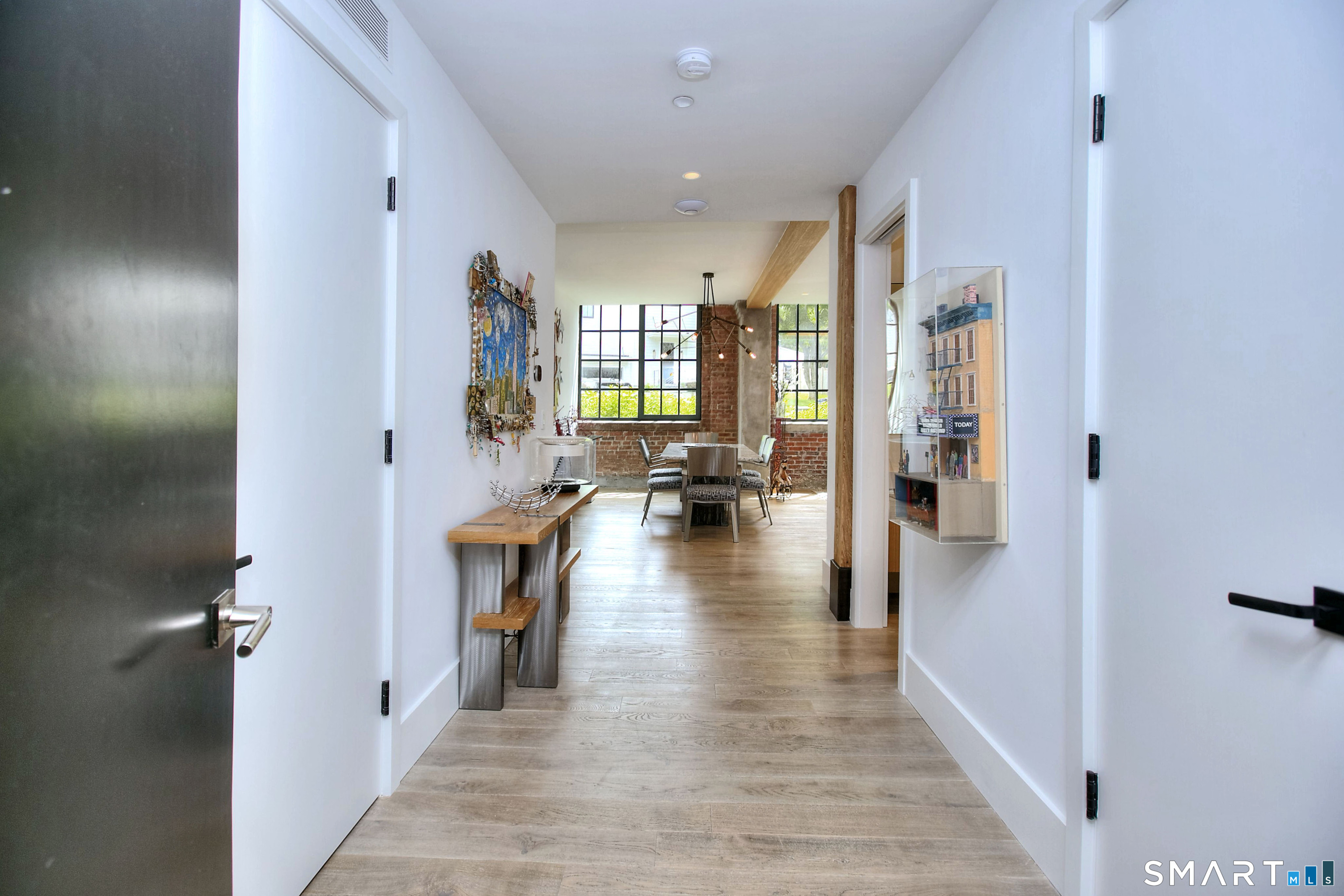 41 Richmondville Avenue Unit: 102