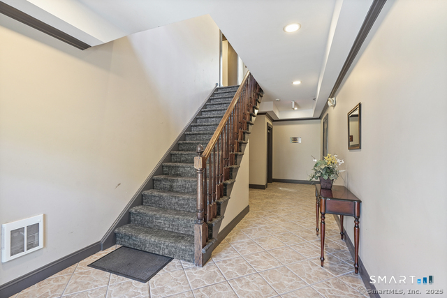 2435 Bedford Street Unit: 21HH