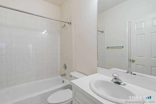 2435 Bedford Street Unit: 21HH