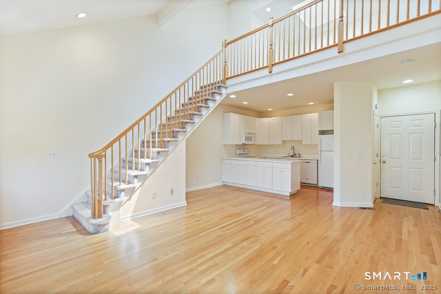 2435 Bedford Street Unit: 21HH