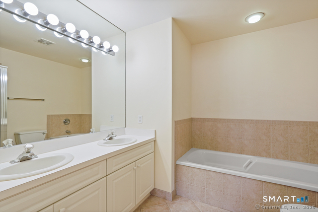 2435 Bedford Street Unit: 21HH
