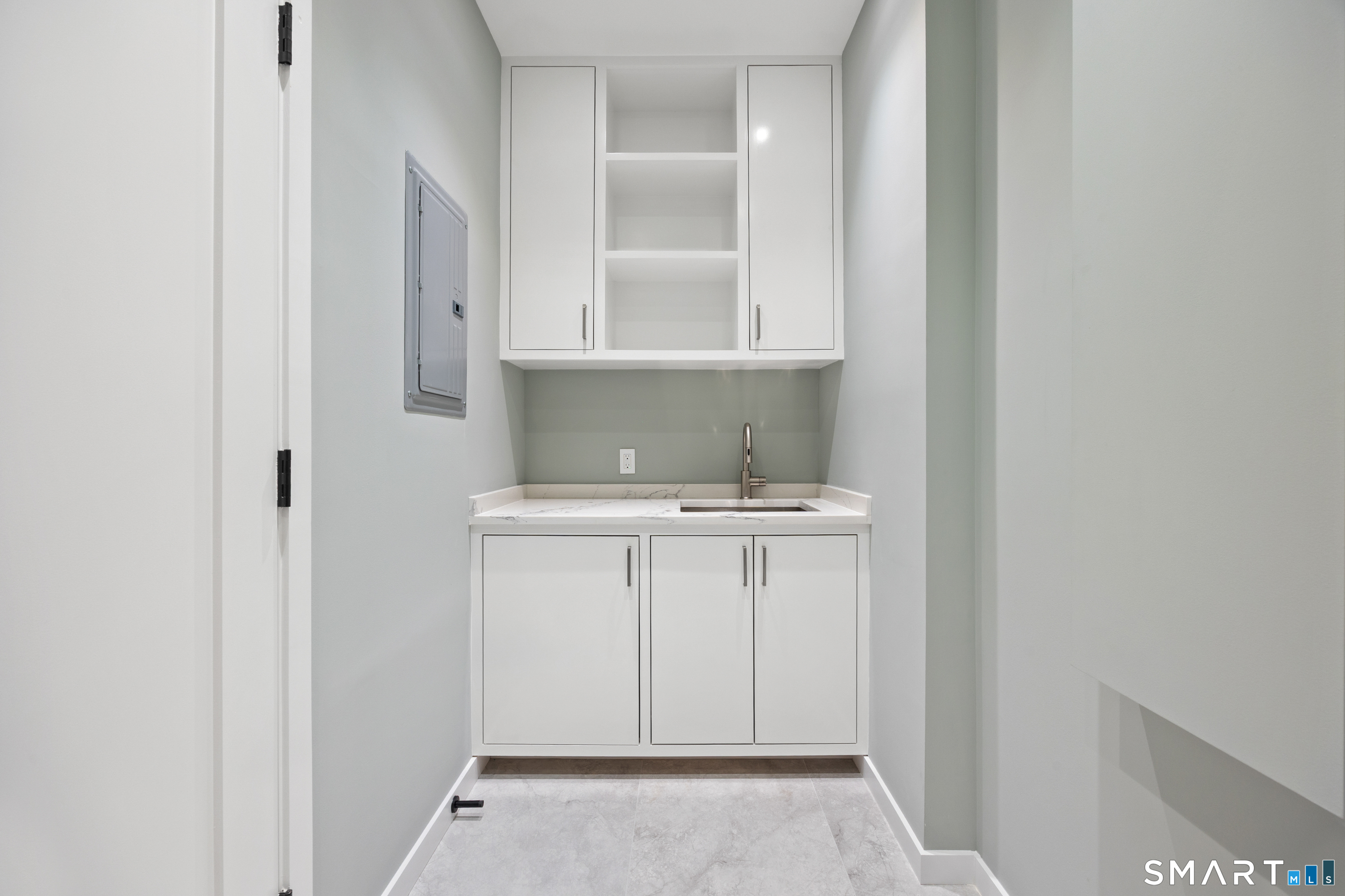 1 Twin Oaks Lane
