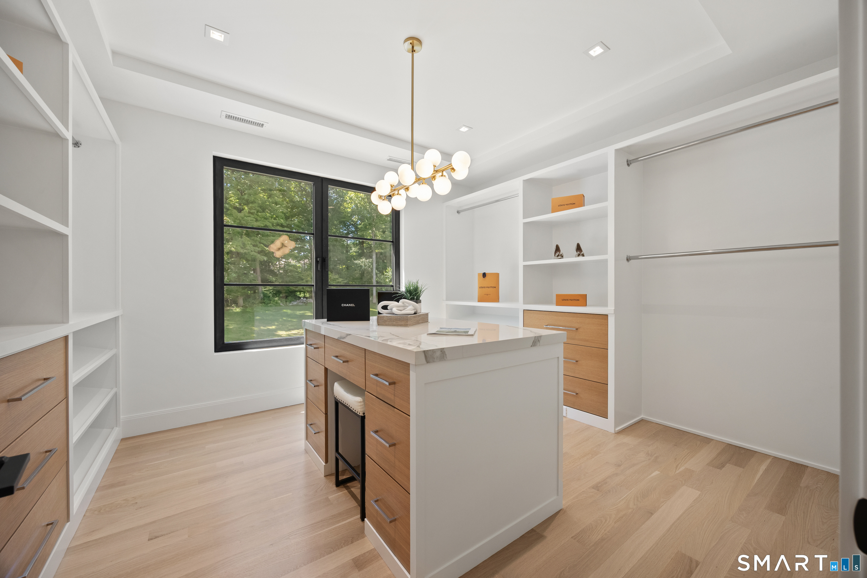 1 Twin Oaks Lane