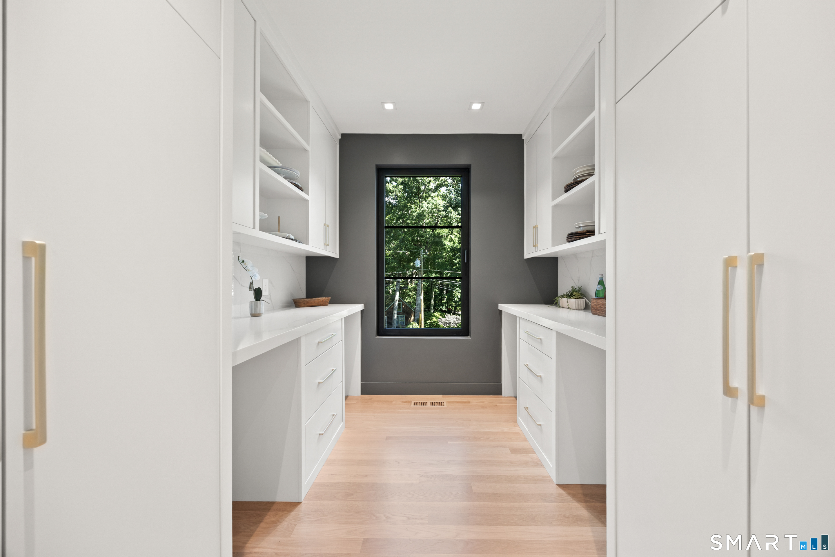1 Twin Oaks Lane