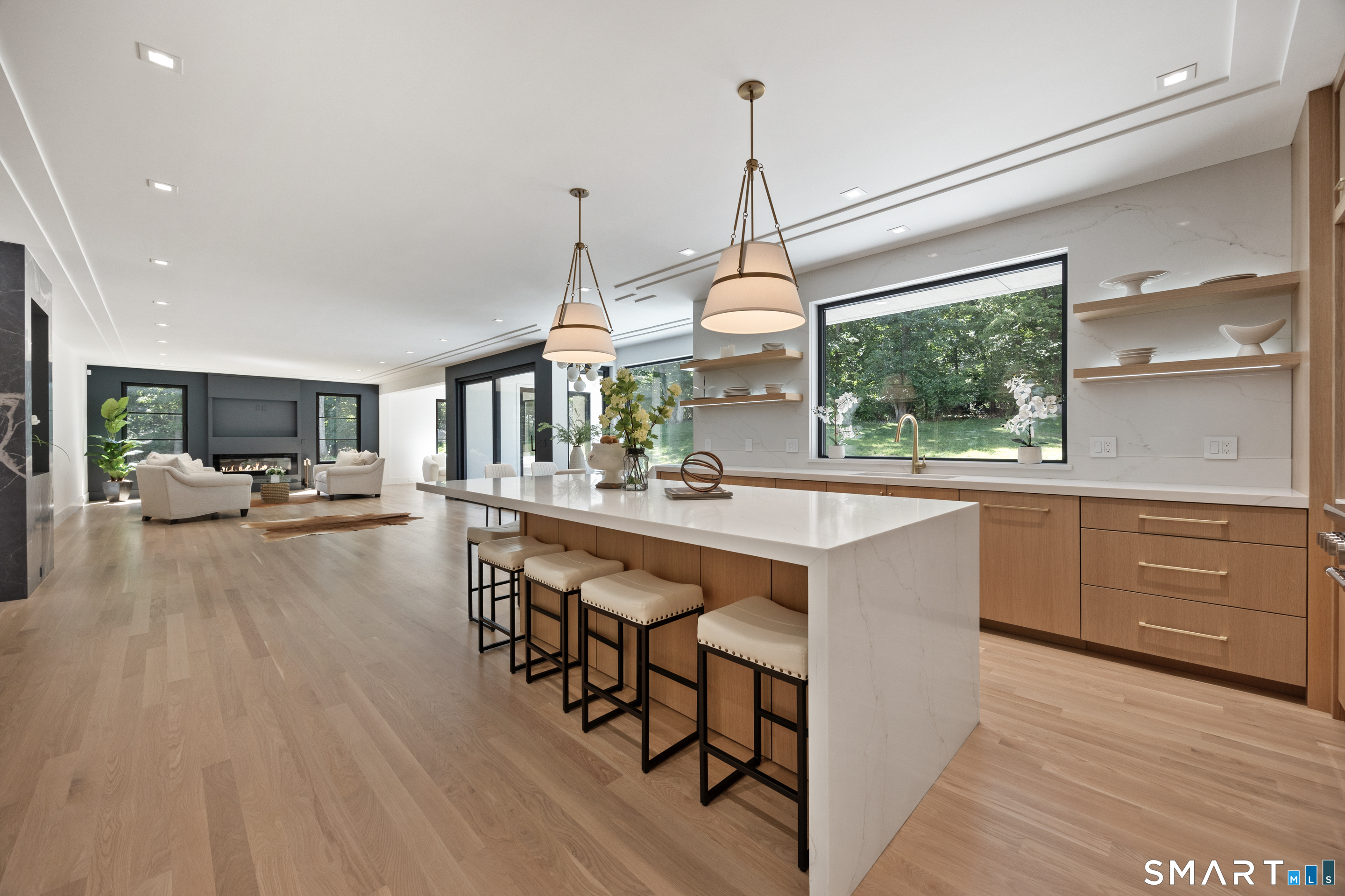 1 Twin Oaks Lane