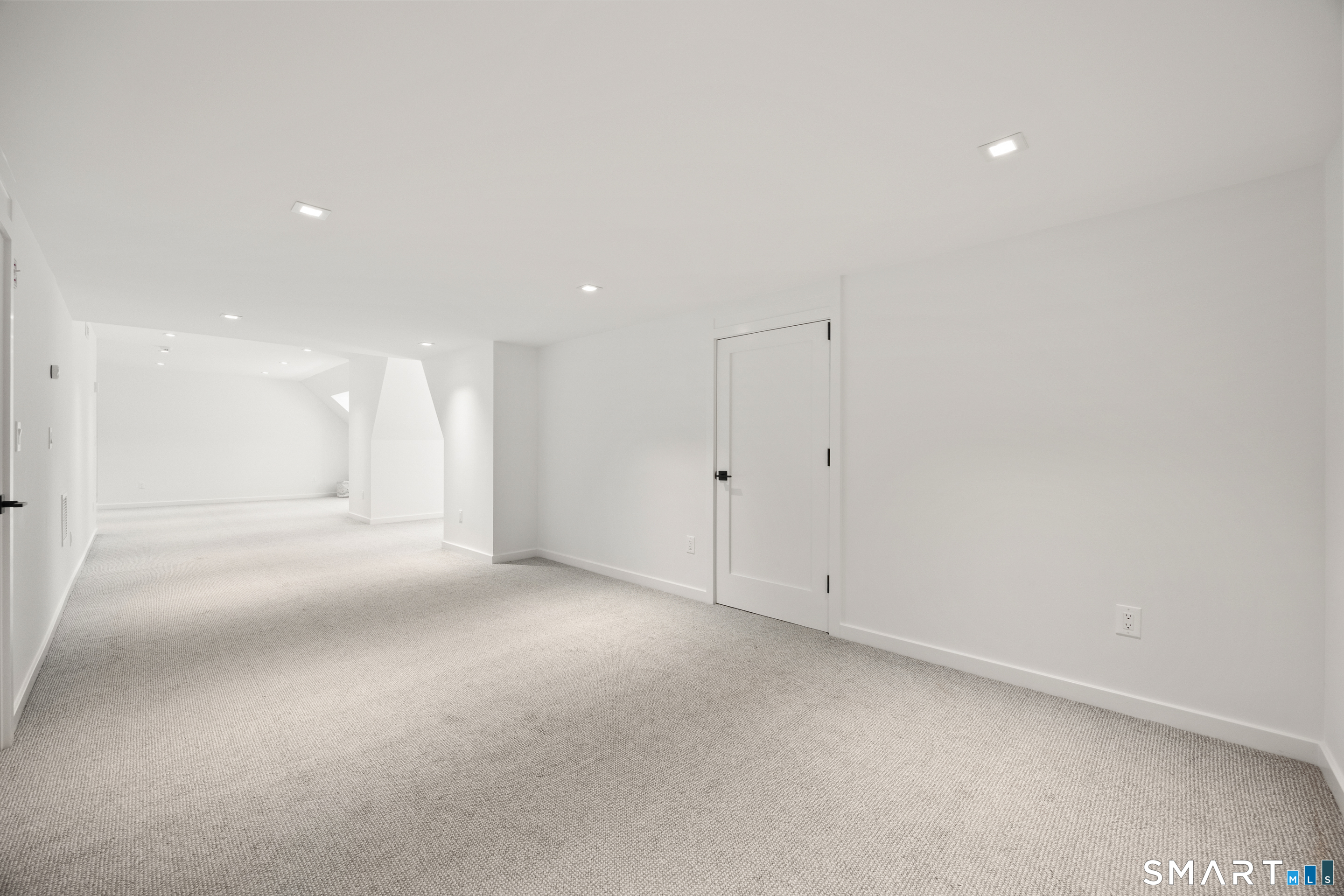 1 Twin Oaks Lane