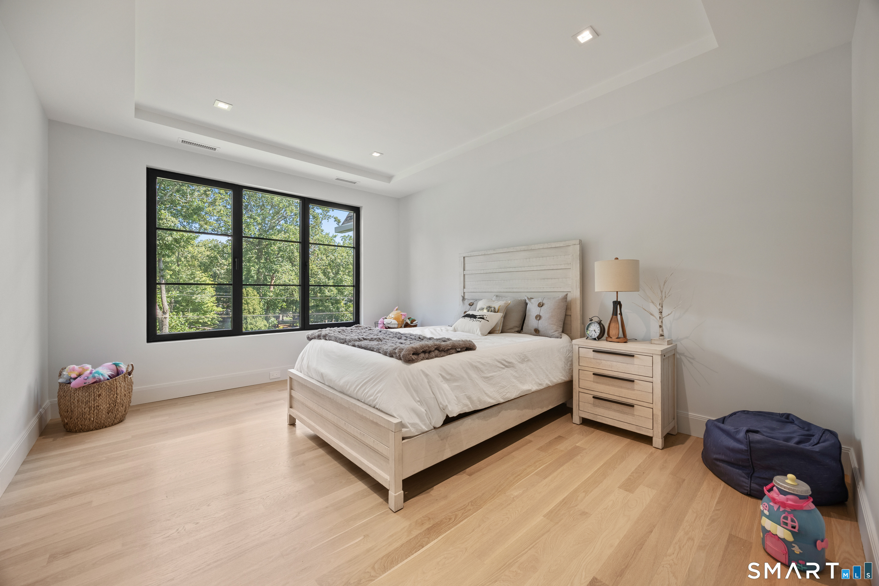 1 Twin Oaks Lane